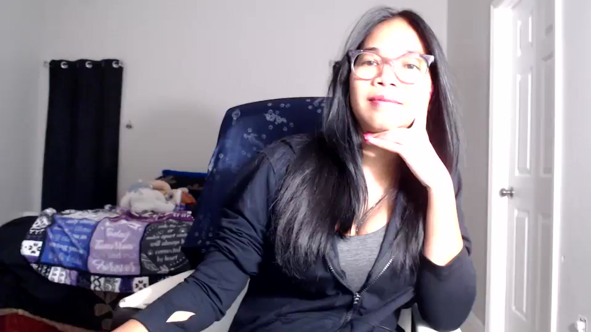 Gallery image thumbnail from Littlekai2025's myfreecams stream on, 01/05/2026, 01:57 image 17 of 20