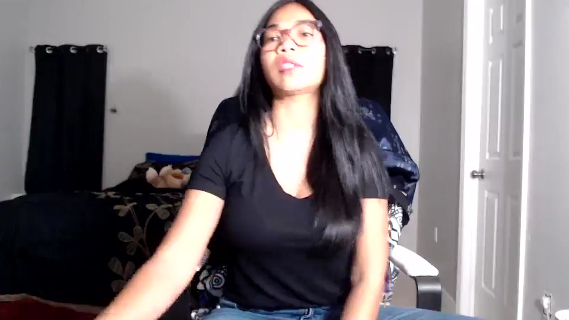 Gallery image thumbnail from Littlekai2025's myfreecams stream on, 01/07/2026, 01:08 image 11 of 20