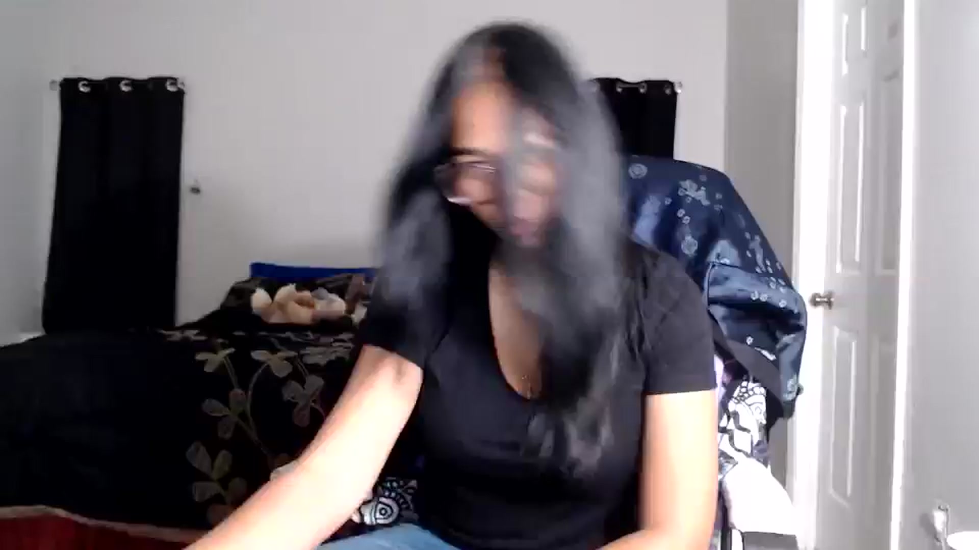 Gallery image thumbnail from Littlekai2025's myfreecams stream on, 01/07/2026, 01:08 image 17 of 20