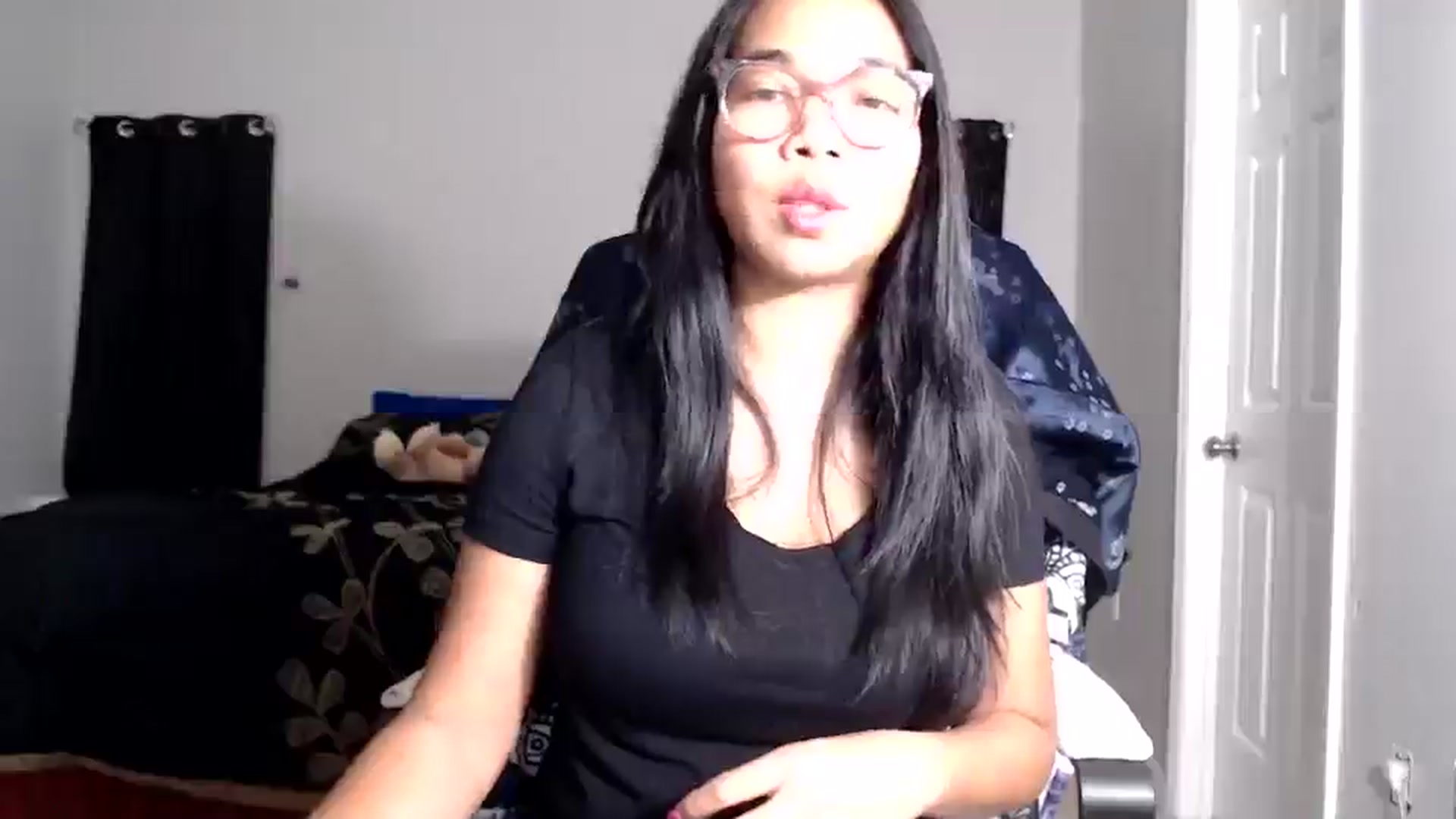 Gallery image thumbnail from Littlekai2025's myfreecams stream on, 01/07/2026, 01:44 image 10 of 20