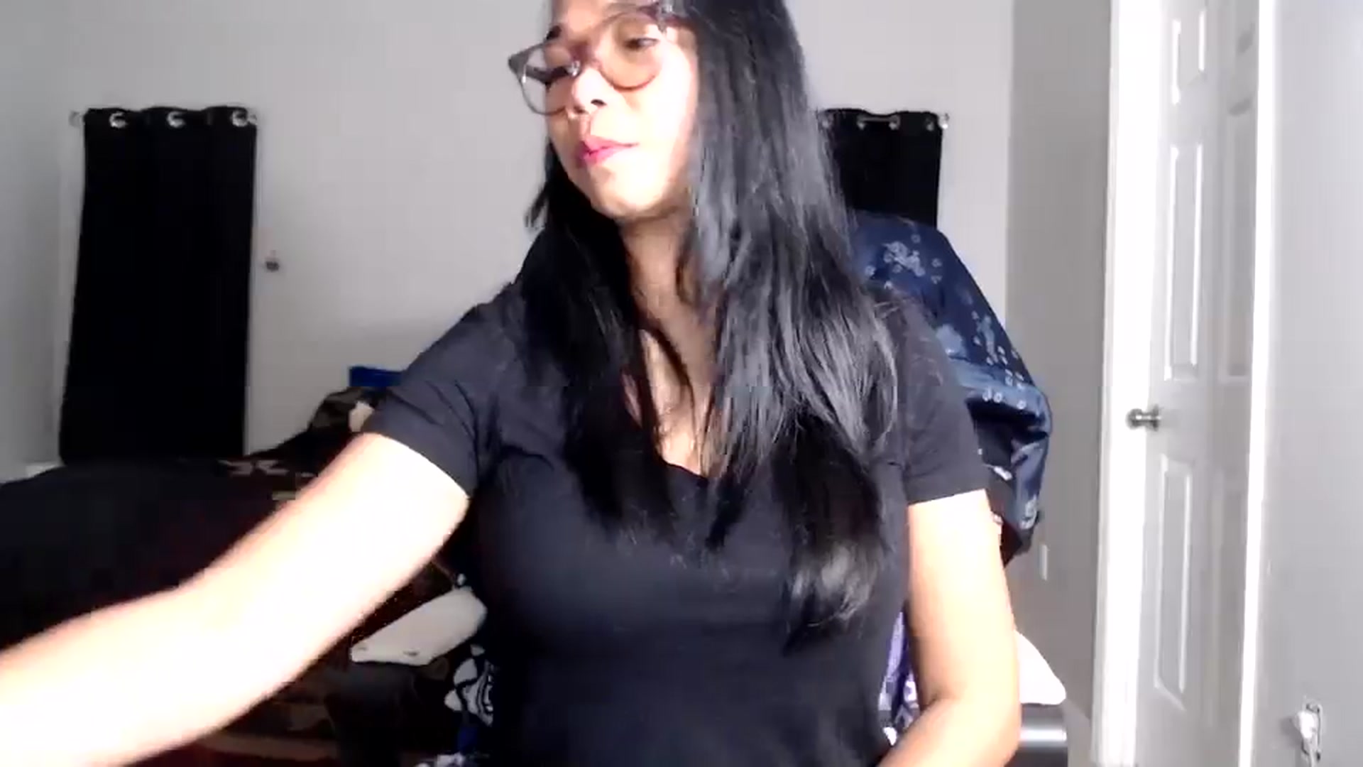 Gallery image thumbnail from Littlekai2025's myfreecams stream on, 01/07/2026, 01:44 image 17 of 20
