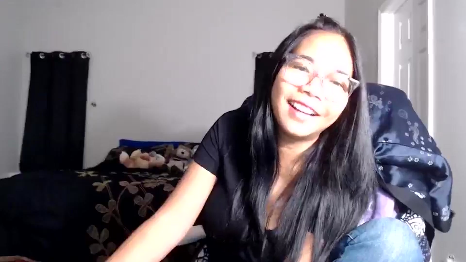 Gallery image thumbnail from Littlekai2025's myfreecams stream on, 01/07/2026, 04:03 image 7 of 20