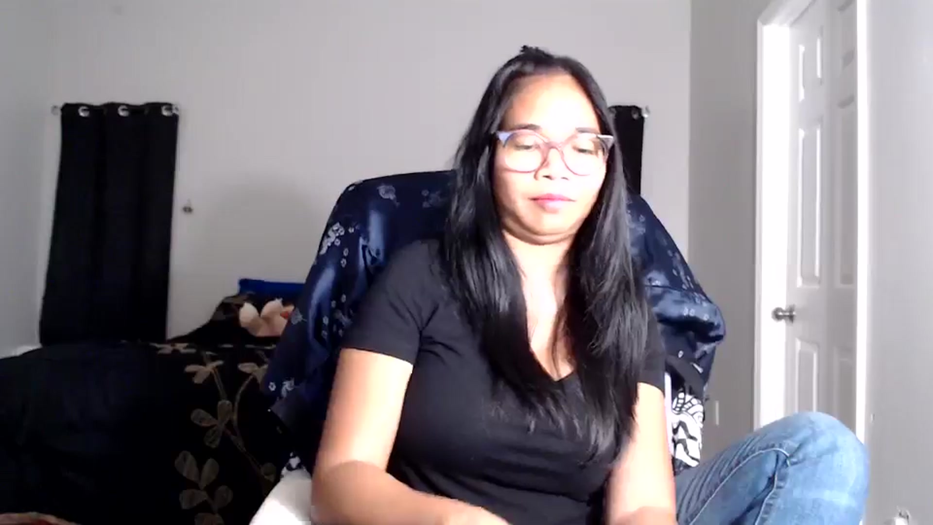 Gallery image thumbnail from Littlekai2025's myfreecams stream on, 01/07/2026, 04:03 image 8 of 20