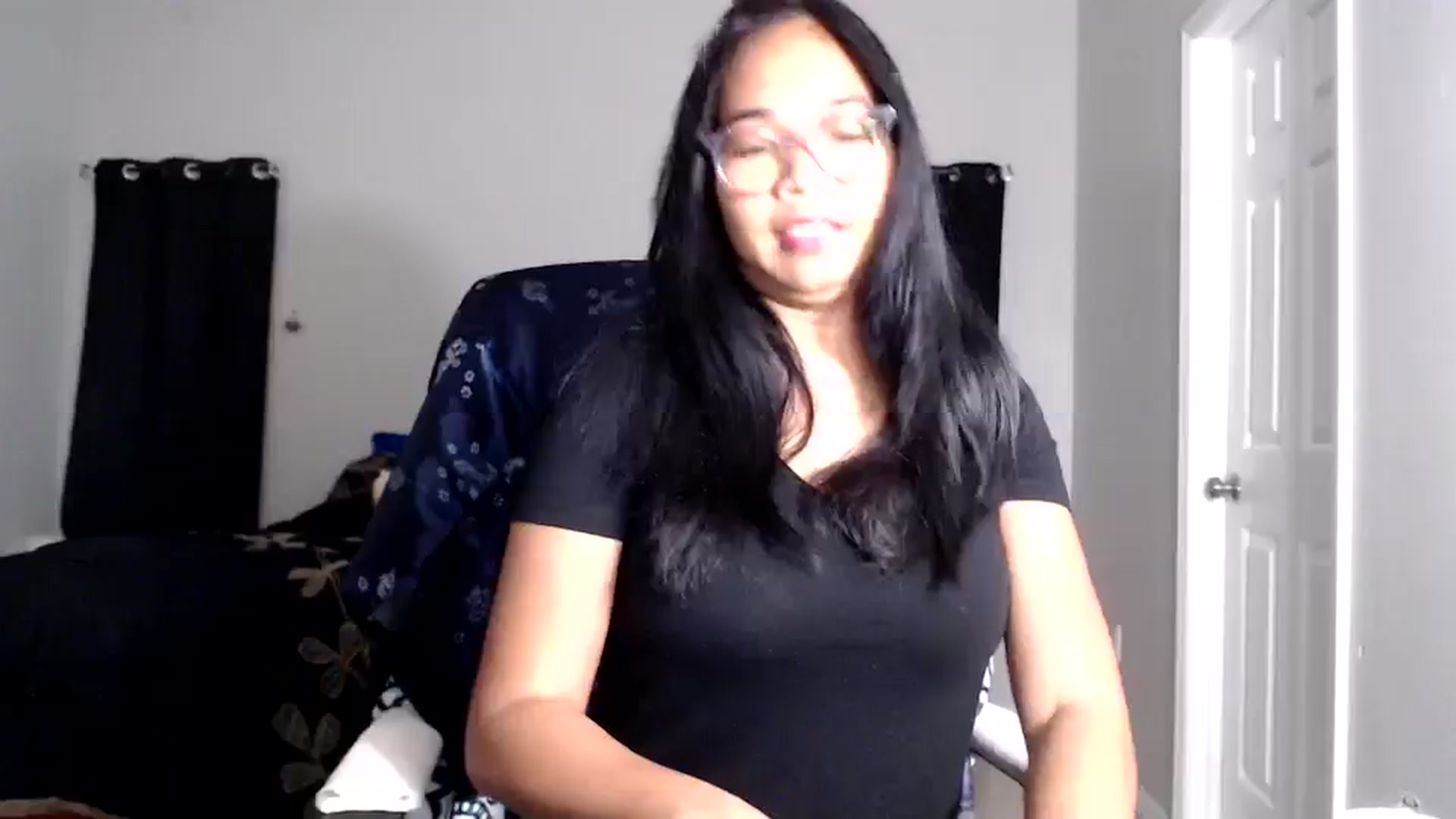 Gallery image thumbnail from Littlekai2025's myfreecams stream on, 01/07/2026, 04:03 image 3 of 20