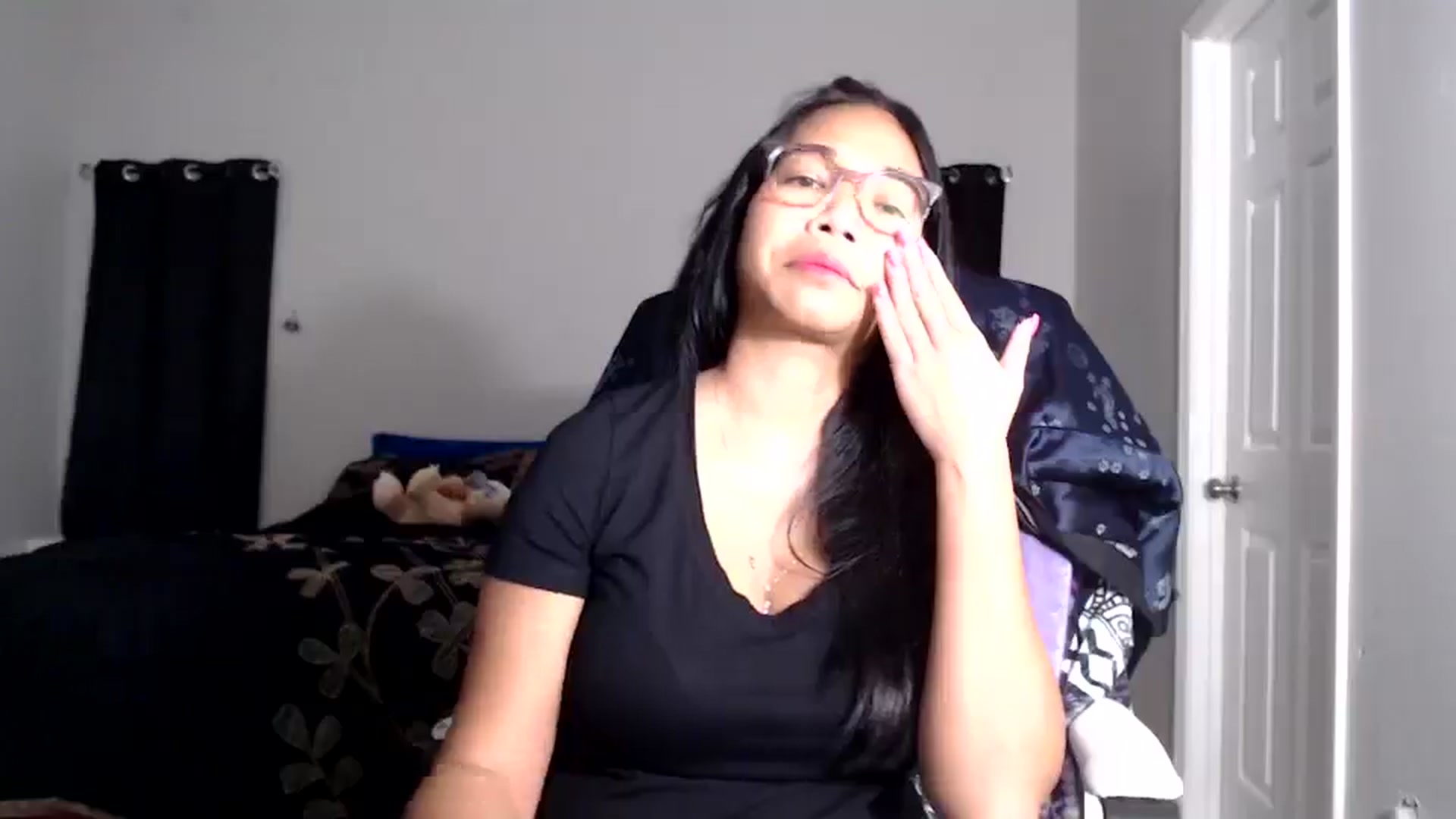 Gallery image thumbnail from Littlekai2025's myfreecams stream on, 01/07/2026, 04:03 image 11 of 20