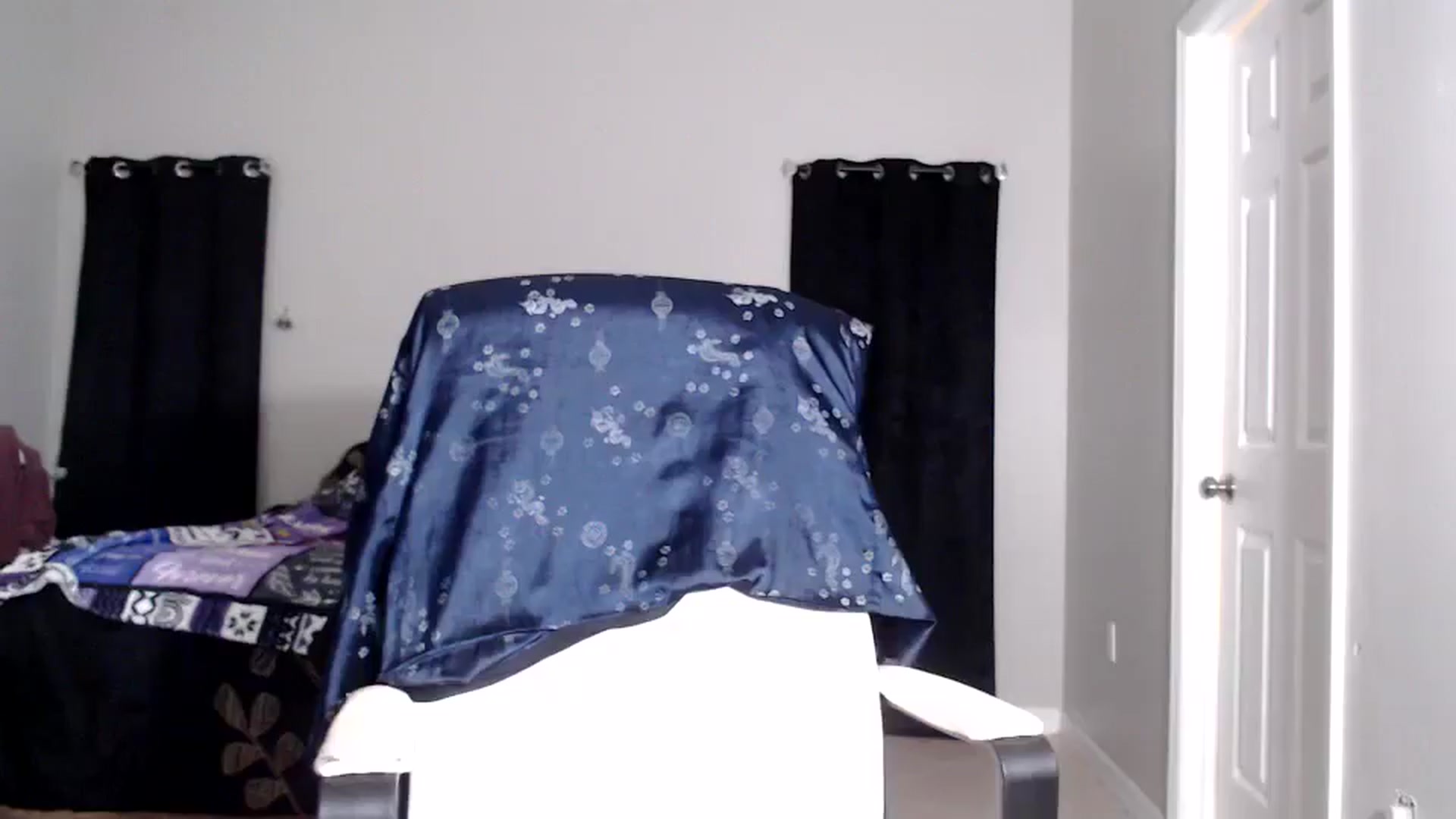 Gallery image thumbnail from Littlekai2030's myfreecams stream on, 01/14/2026, 04:28 image 18 of 20