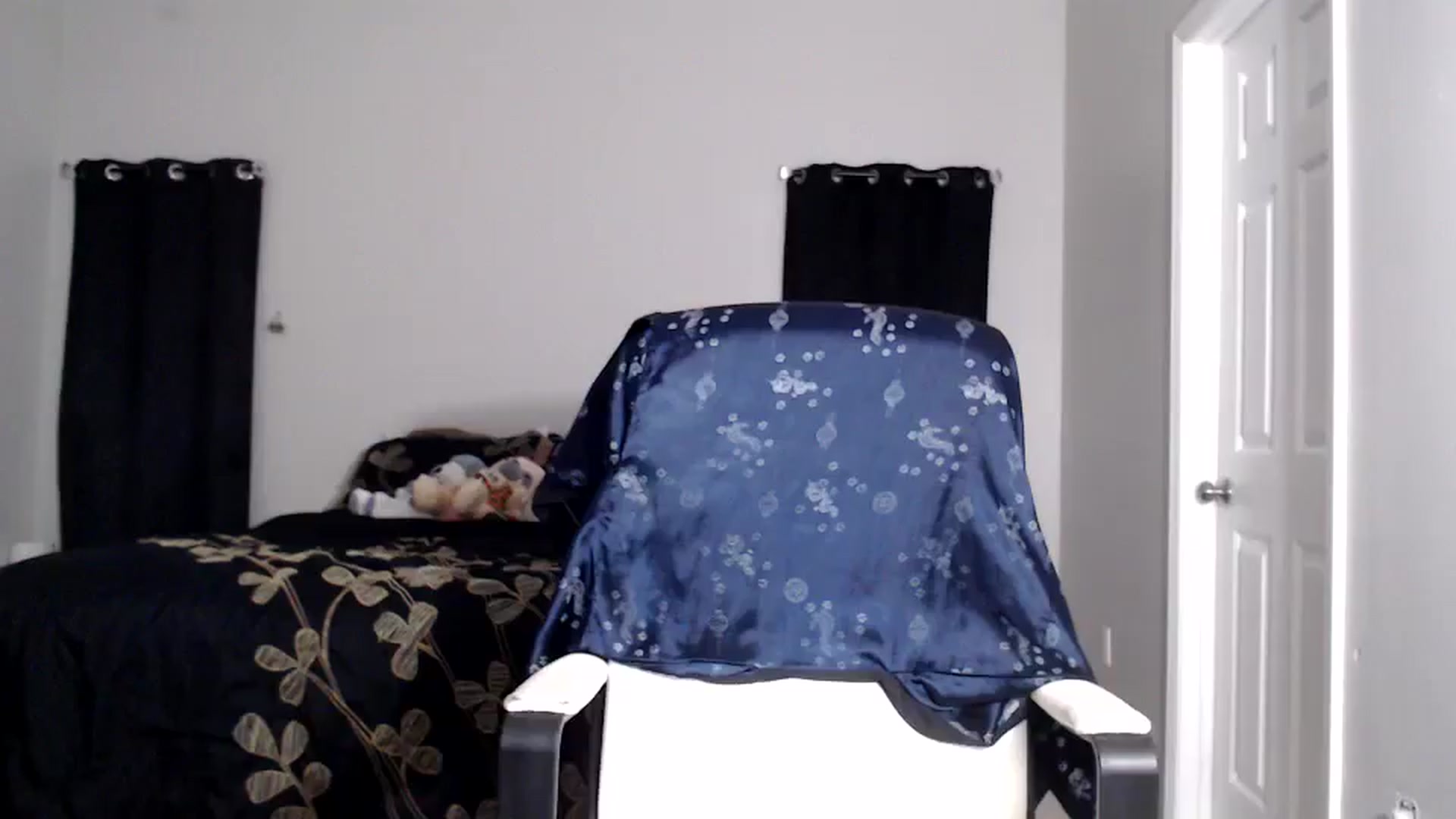 Gallery image thumbnail from Littlekai2030's myfreecams stream on, 01/28/2026, 05:02 image 16 of 20