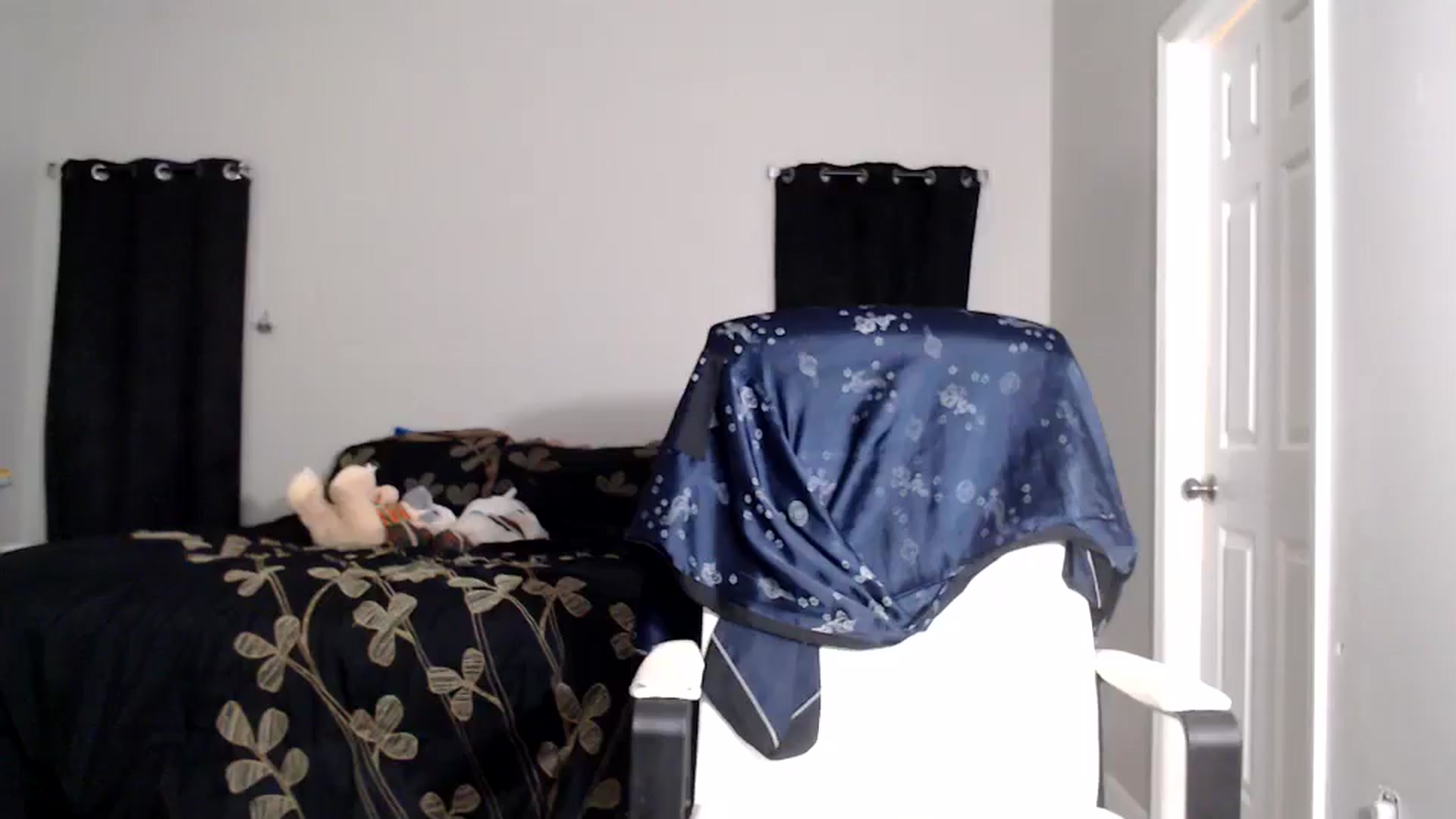 Gallery image thumbnail from Littlekai2030's myfreecams stream on, 02/01/2026, 02:59 image 13 of 20