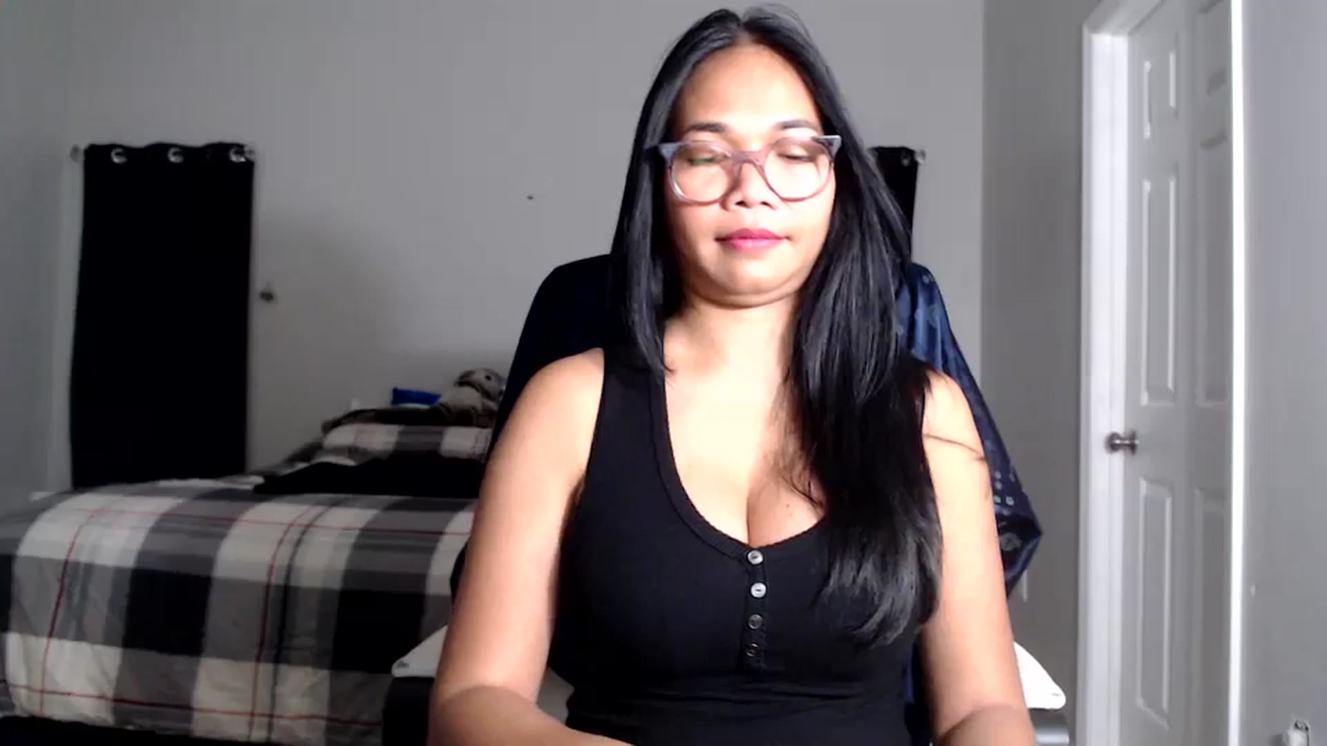 Gallery image thumbnail from Littlekai2030's myfreecams stream on, 02/06/2026, 05:30 image 12 of 20
