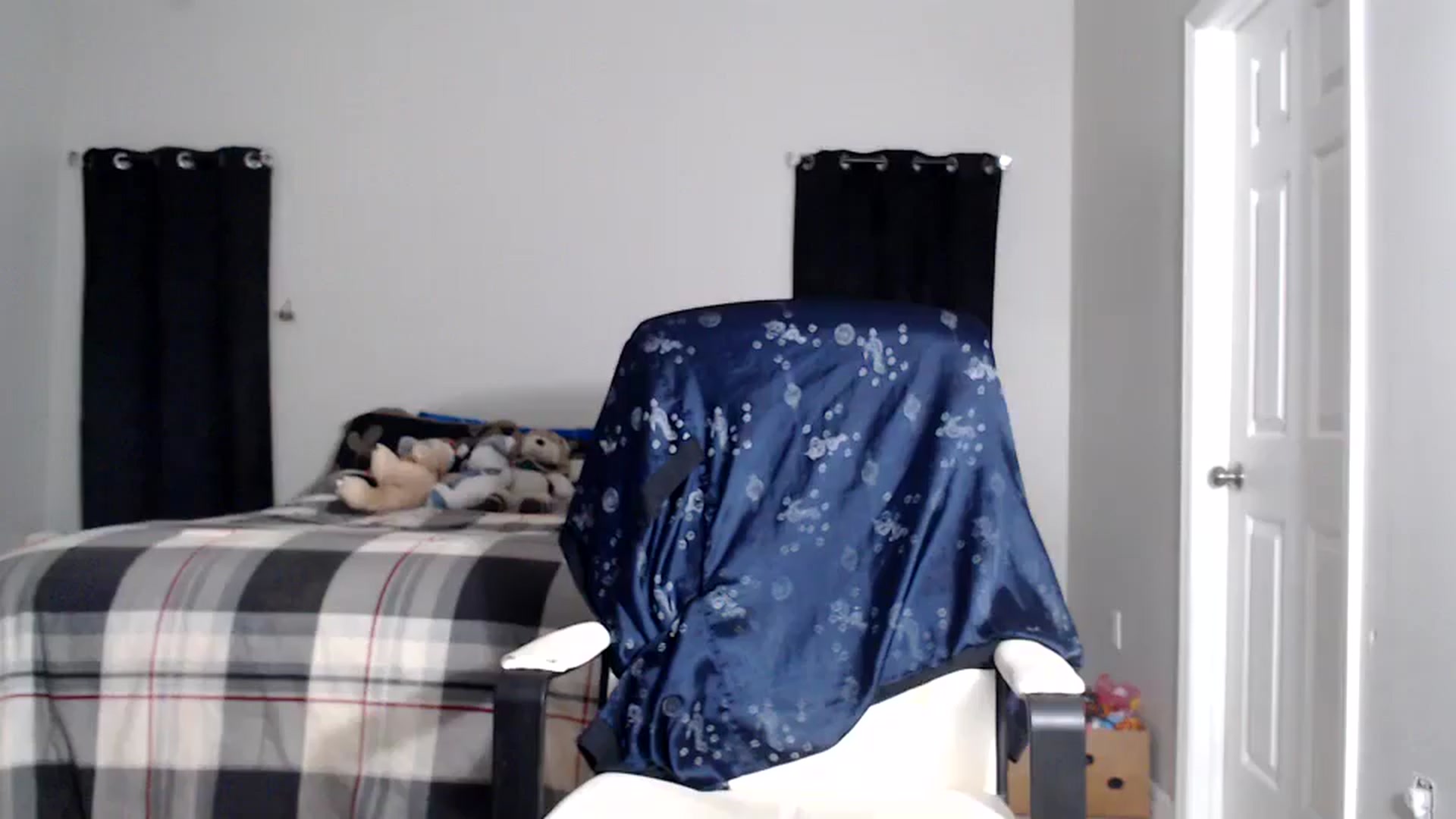 Gallery image thumbnail from Littlekai2030's myfreecams stream on, 02/11/2026, 04:20 image 12 of 20