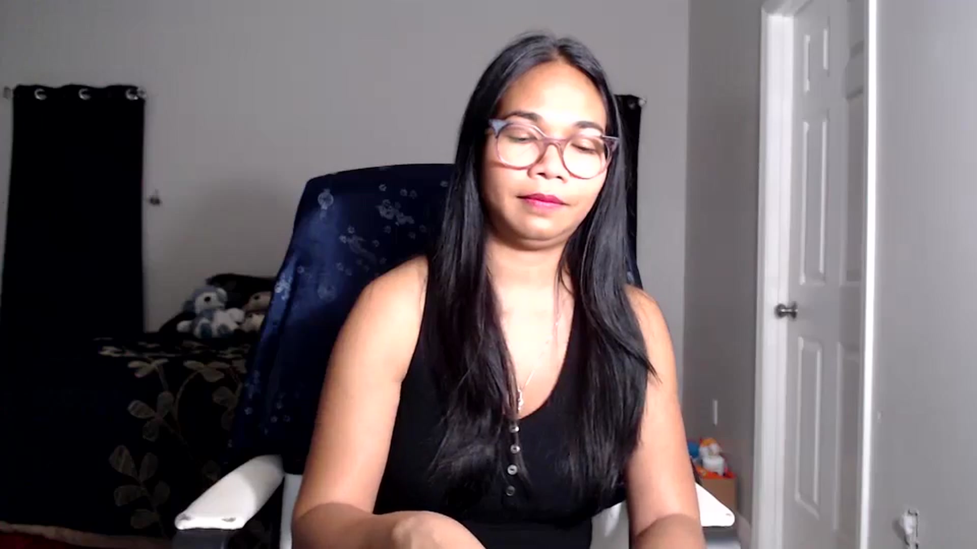 Gallery image thumbnail from Littlekai2030's myfreecams stream on, 02/20/2026, 03:32 image 13 of 20