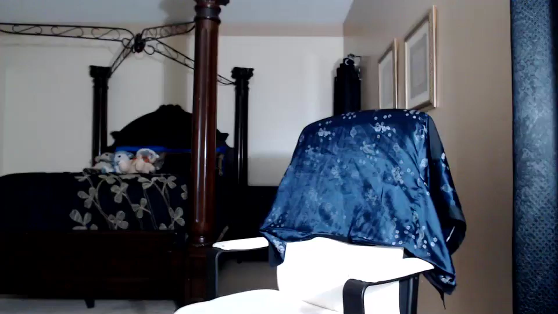 Gallery image thumbnail from Littlekai2030's myfreecams stream on, 02/25/2026, 04:10 image 12 of 20