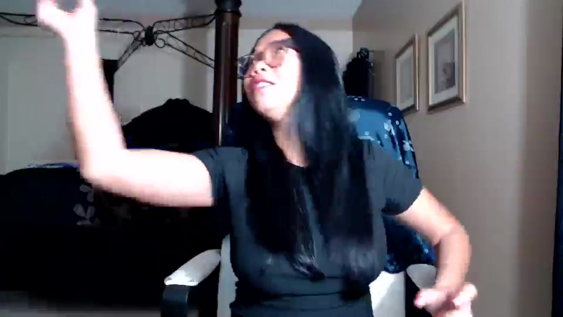 Gallery image thumbnail from Littlekai2030's myfreecams stream on, 03/04/2026, 04:43 image 5 of 20