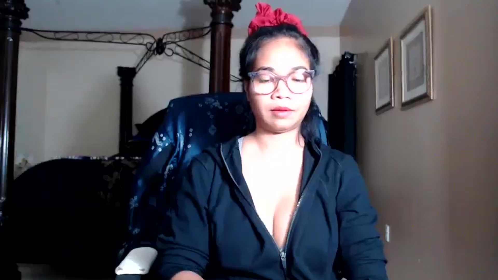 Gallery image thumbnail from Littlekai2030's myfreecams stream on, 03/12/2026, 03:14 image 14 of 20