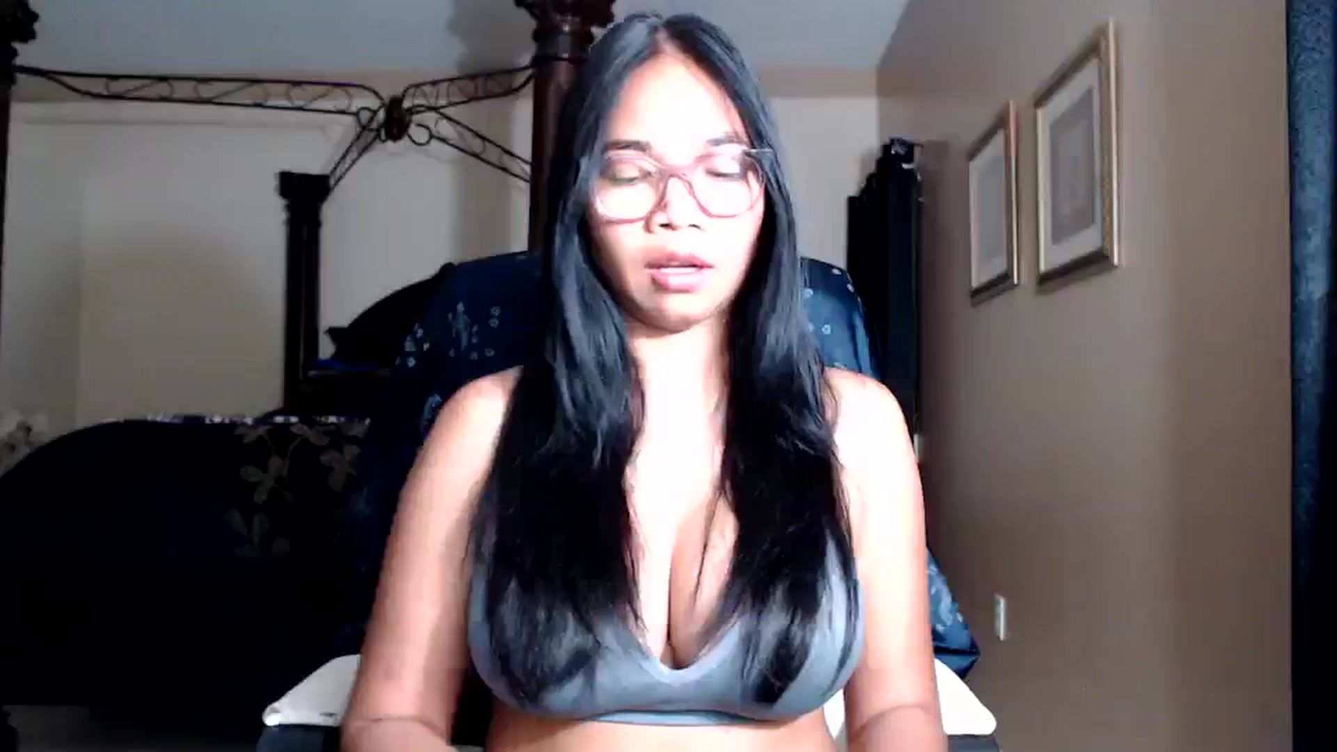 Gallery image thumbnail from Littlekai2030's myfreecams stream on, 03/12/2026, 03:14 image 4 of 20
