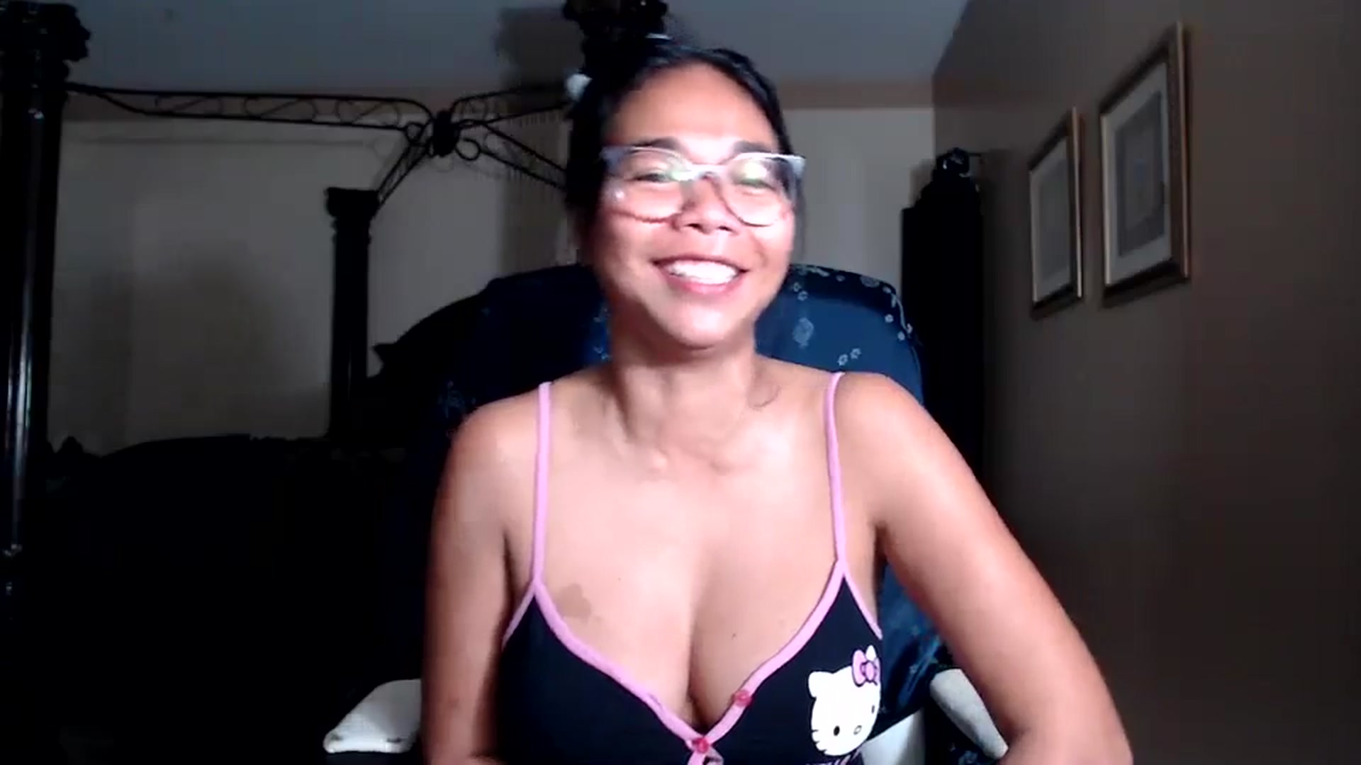 Gallery image thumbnail from Littlekai2030's myfreecams stream on, 03/13/2026, 03:17 image 17 of 20