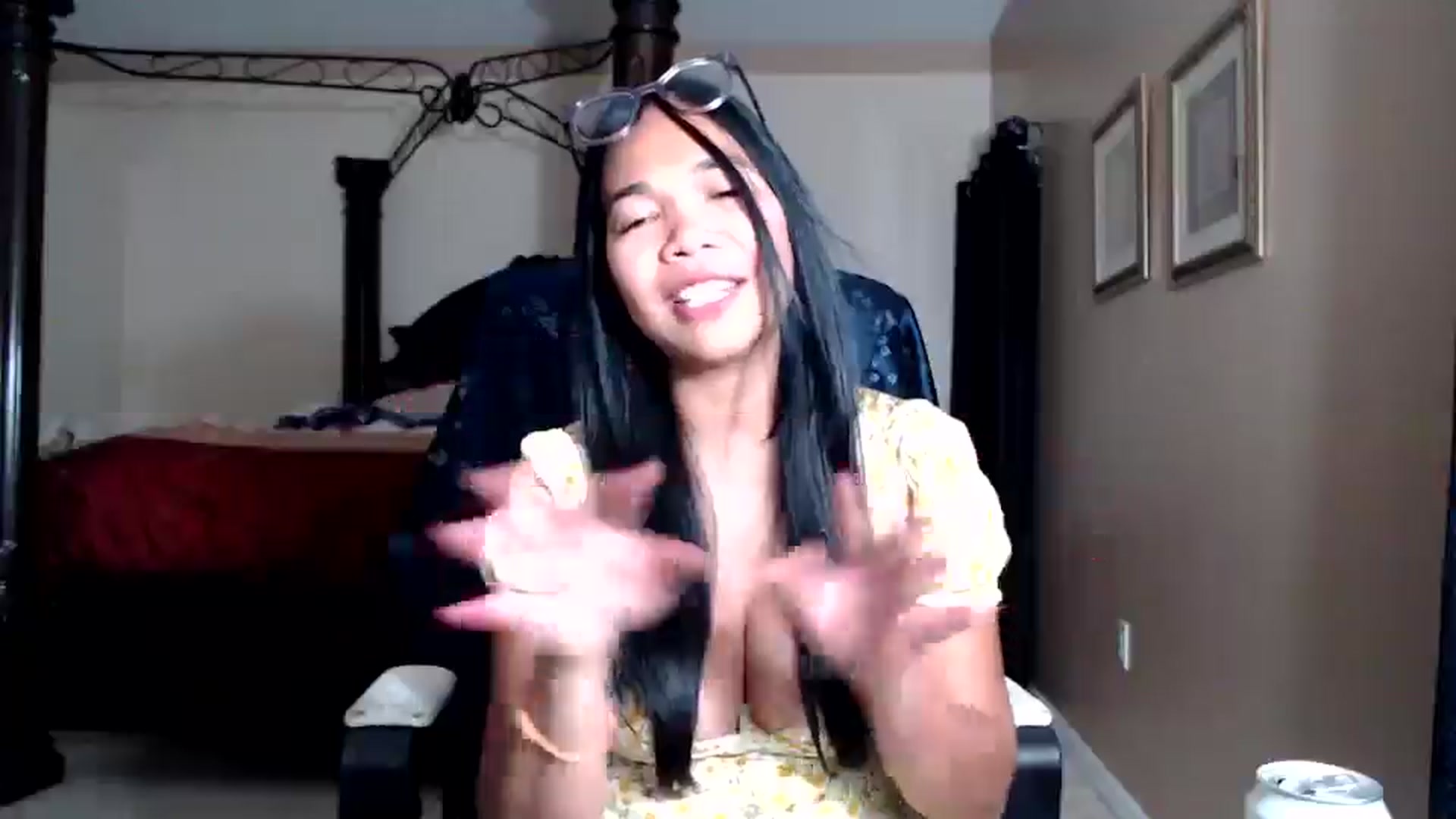 Gallery image thumbnail from Littlekai2030's myfreecams stream on, 03/20/2026, 02:59 image 18 of 20