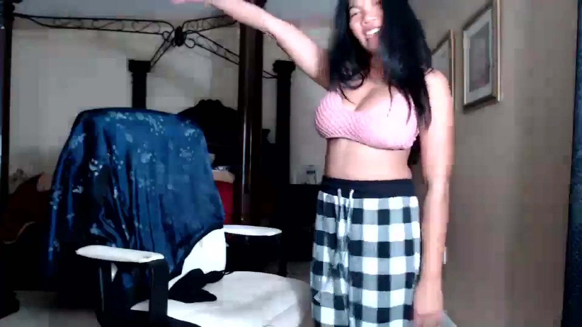 Gallery image thumbnail from Littlekai2030's myfreecams stream on, 03/22/2026, 02:57 image 17 of 20