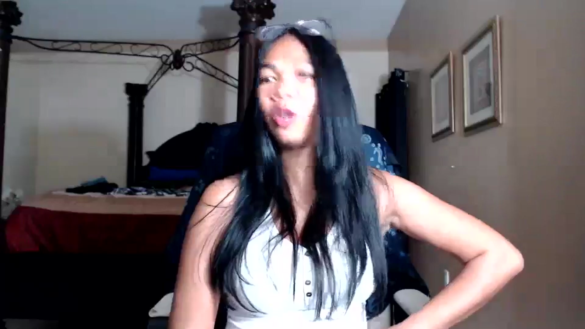 Gallery image thumbnail from Littlekai2030's myfreecams stream on, 03/31/2026, 03:31 image 14 of 20