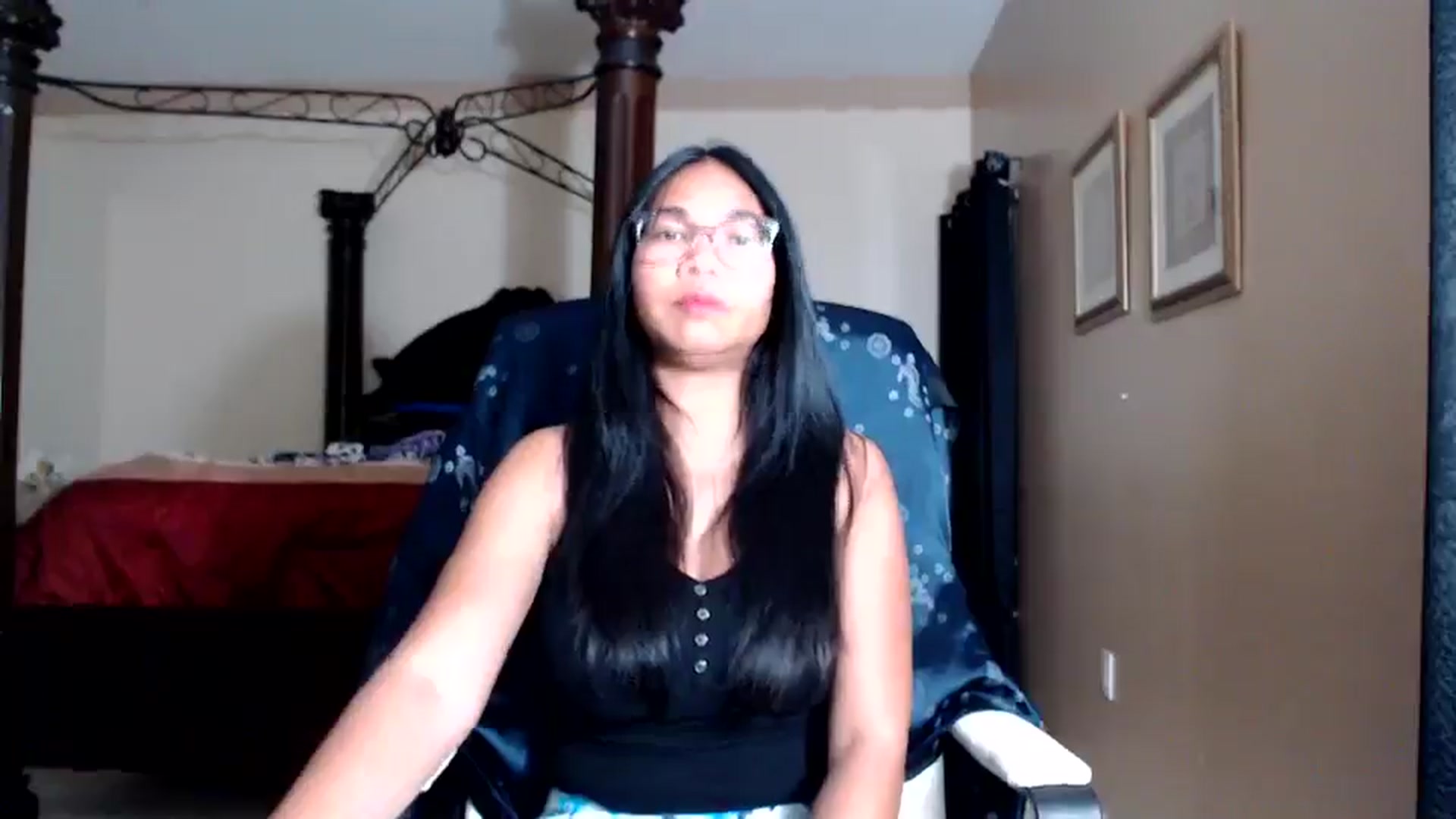 Gallery image thumbnail from Littlekai2030's myfreecams stream on, 04/01/2026, 02:46 image 4 of 20