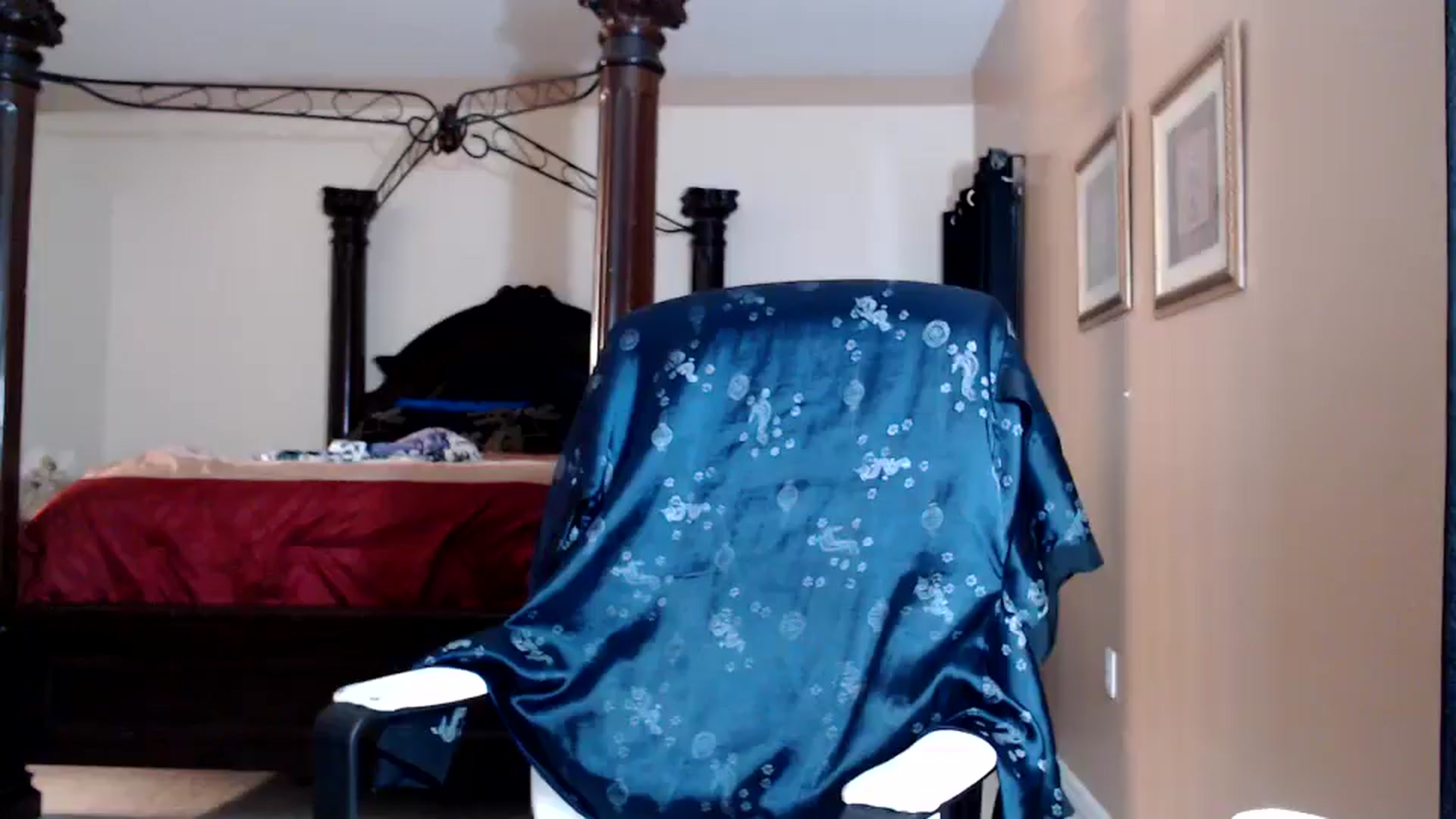 Gallery image thumbnail from Littlekai2030's myfreecams stream on, 04/01/2026, 02:46 image 15 of 20
