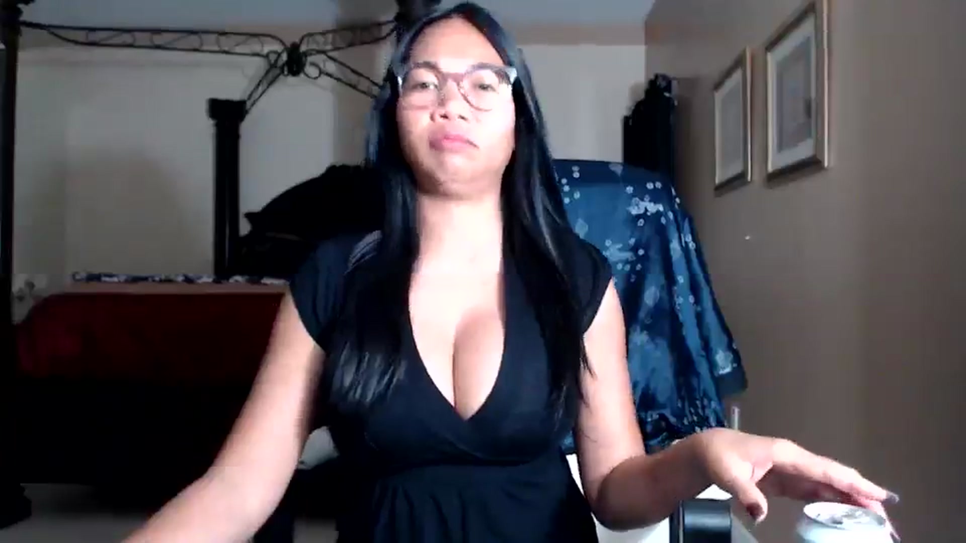 Gallery image thumbnail from Littlekai2030's myfreecams stream on, 04/02/2026, 03:14 image 11 of 20
