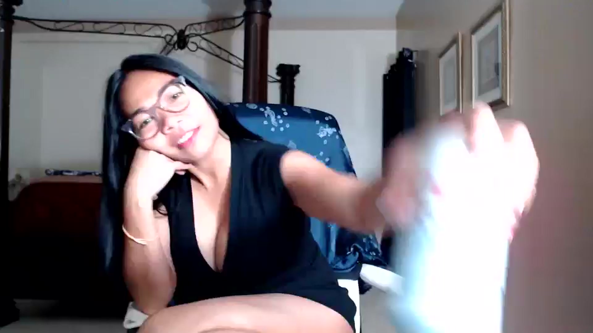 Gallery image thumbnail from Littlekai2030's myfreecams stream on, 04/02/2026, 03:14 image 6 of 20