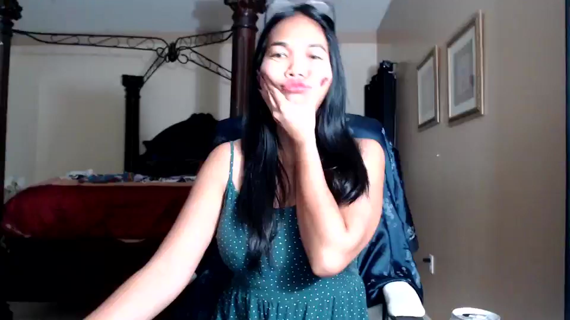 Gallery image thumbnail from Littlekai2030's myfreecams stream on, 04/03/2026, 03:01 image 18 of 20