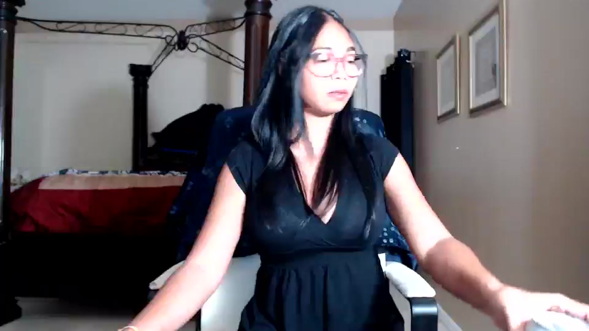 Gallery image thumbnail from Littlekai2030's myfreecams stream on, 04/07/2026, 03:15 image 5 of 20