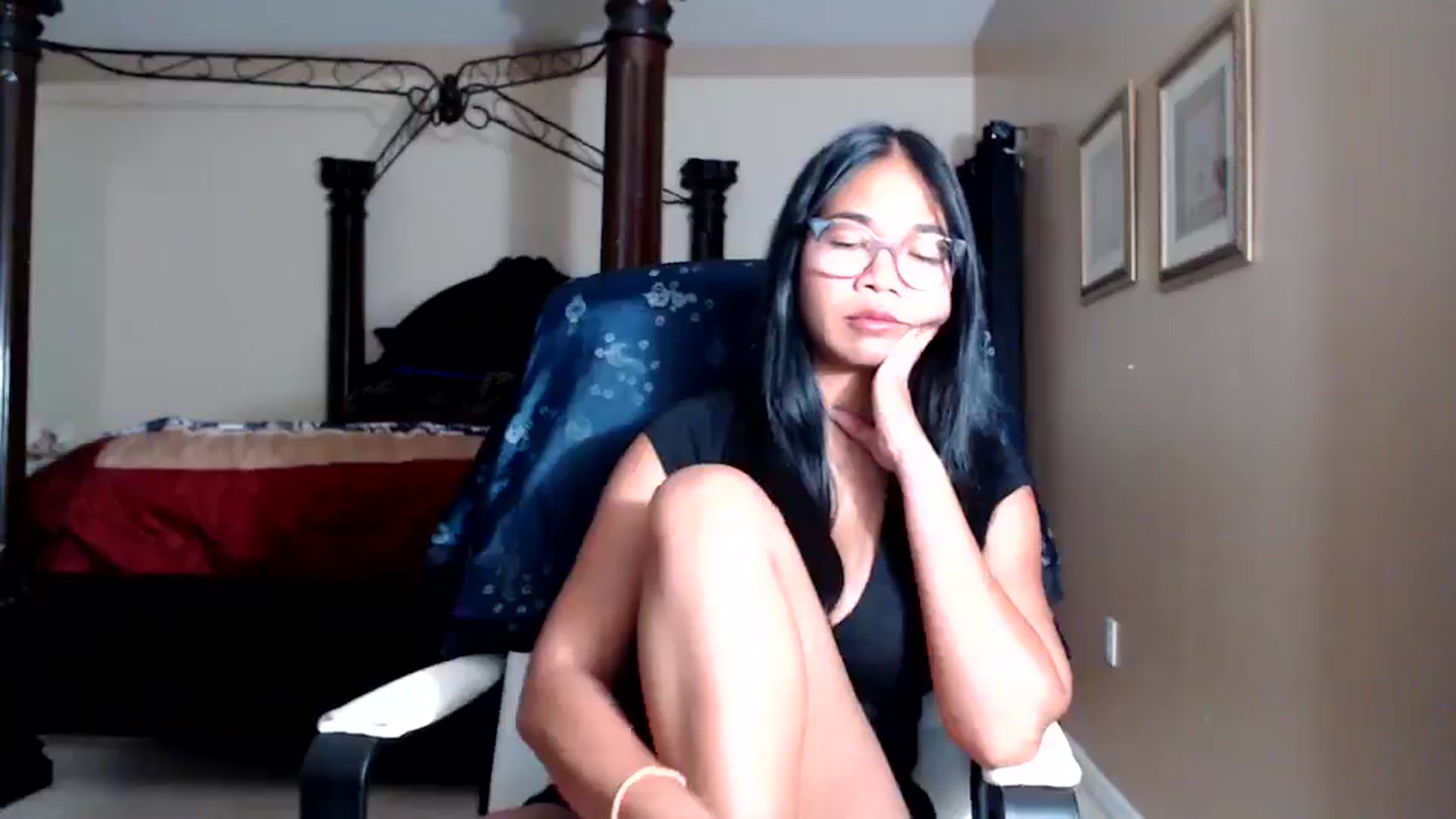 Gallery image thumbnail from Littlekai2030's myfreecams stream on, 04/07/2026, 03:15 image 3 of 20