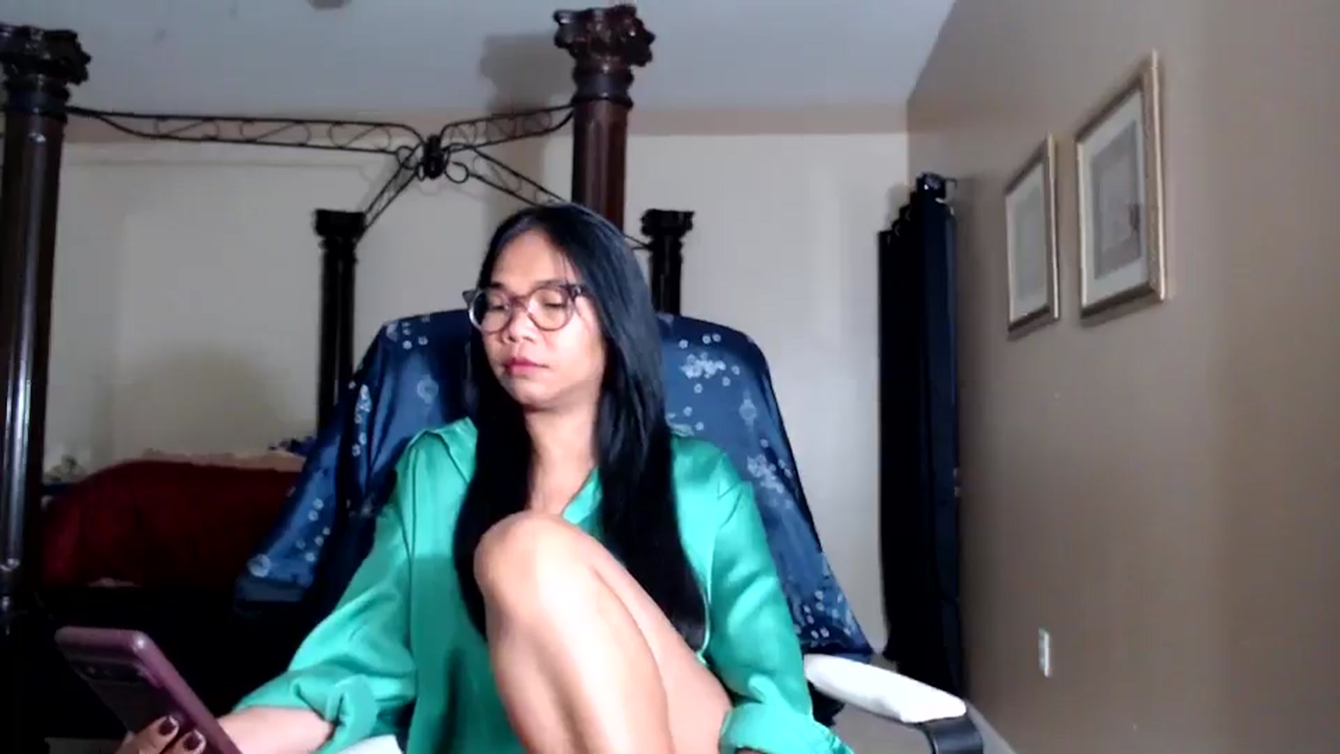 Gallery image thumbnail from Littlekai2030's myfreecams stream on, 04/09/2026, 24:00 image 12 of 20