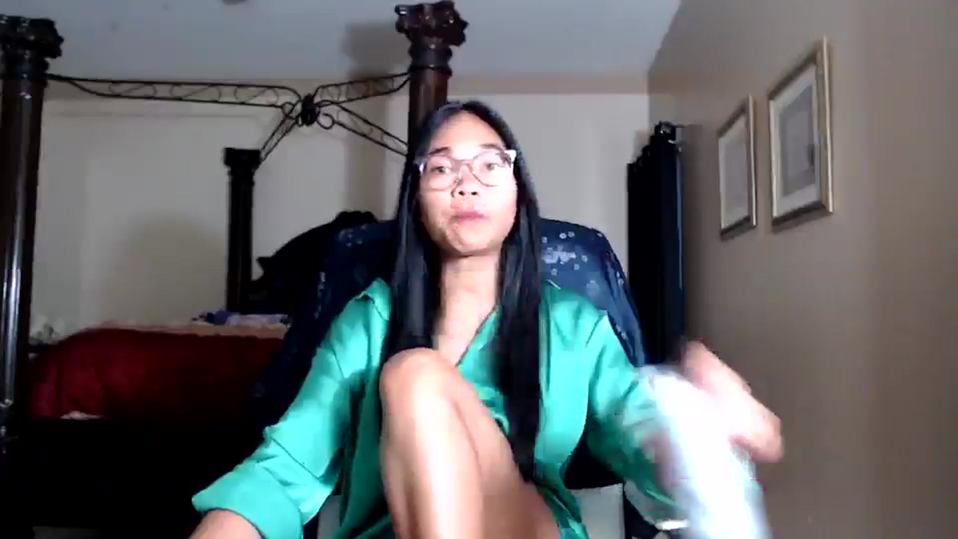 Gallery image thumbnail from Littlekai2030's myfreecams stream on, 04/09/2026, 24:00 image 5 of 20