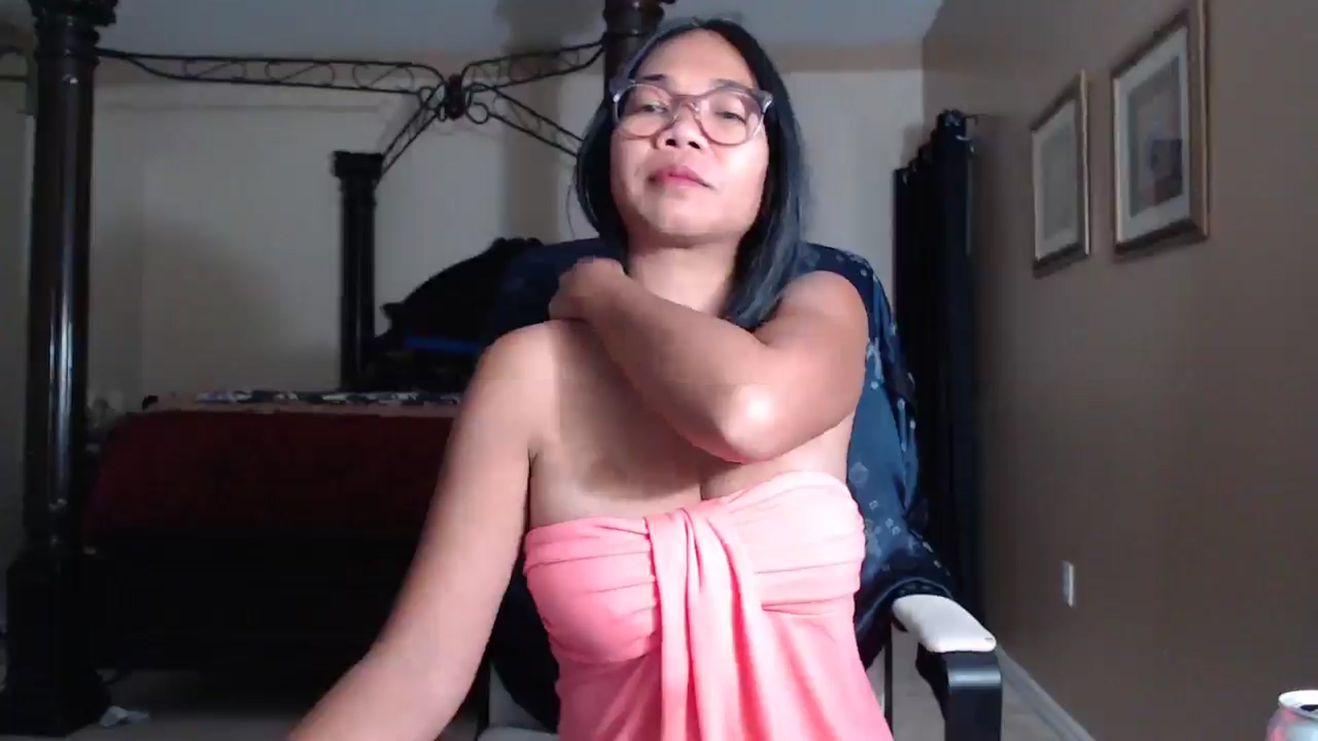 Gallery image thumbnail from Littlekai2030's myfreecams stream on, 04/12/2026, 04:08 image 14 of 20