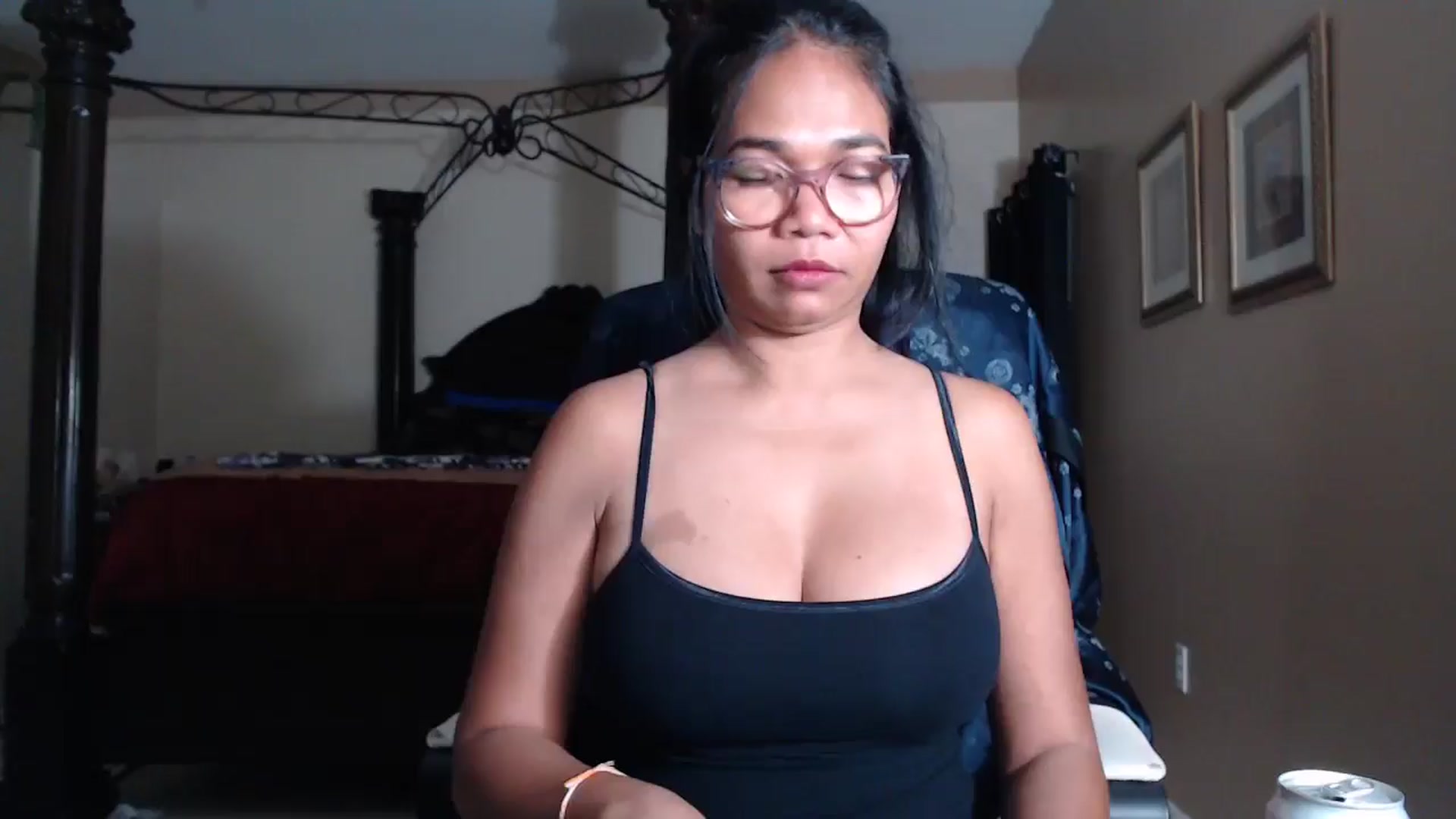 Gallery image thumbnail from Littlekai2030's myfreecams stream on, 04/12/2026, 04:08 image 19 of 20