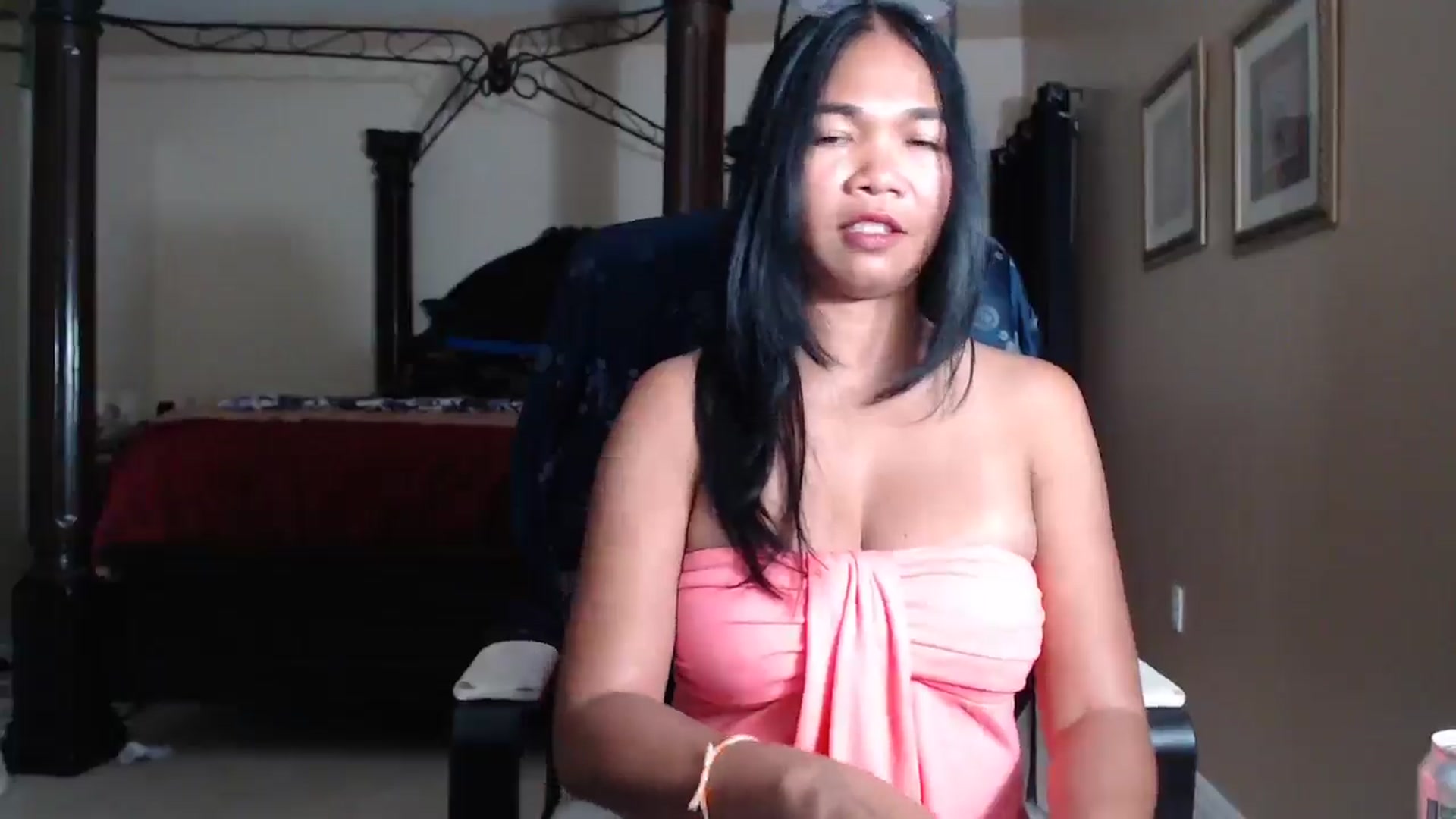 Gallery image thumbnail from Littlekai2030's myfreecams stream on, 04/12/2026, 04:08 image 5 of 20