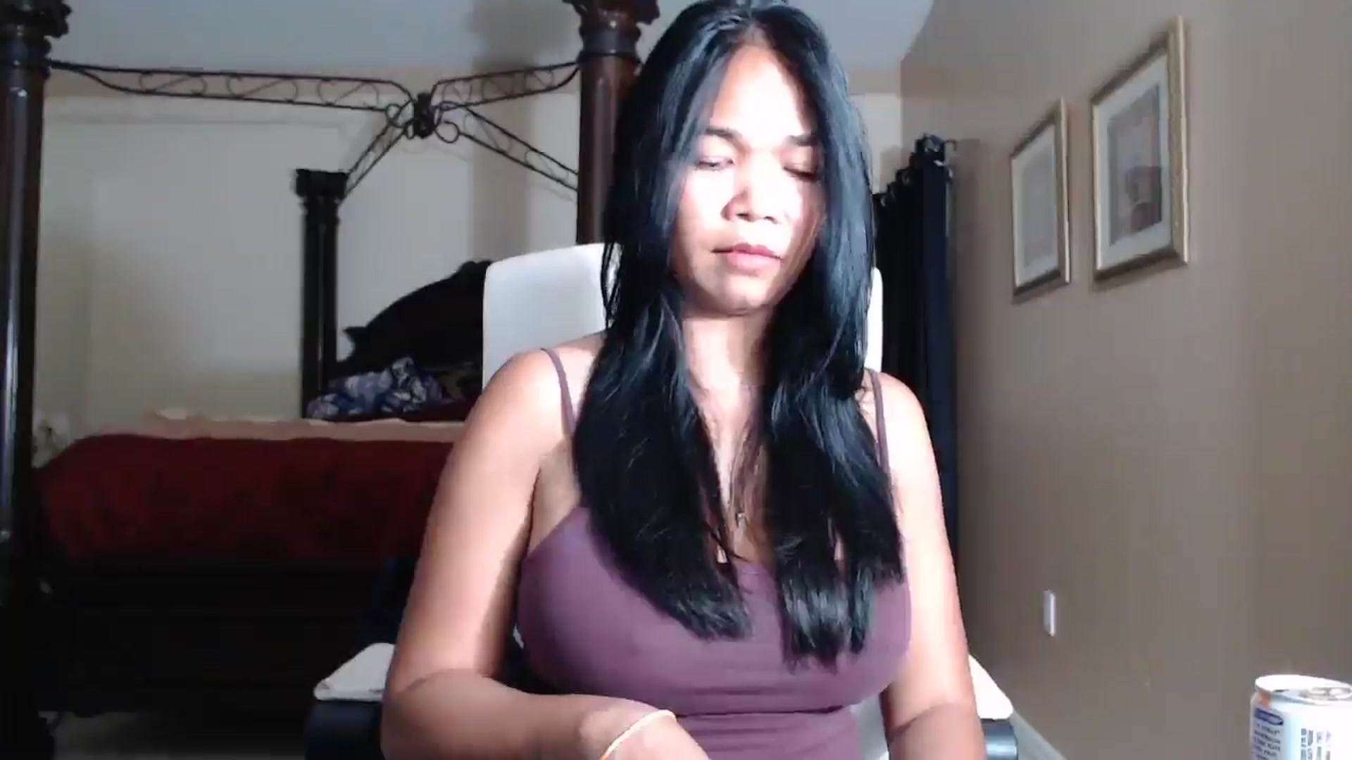 Gallery image thumbnail from Littlekai2030's myfreecams stream on, 04/14/2026, 04:22 image 14 of 20