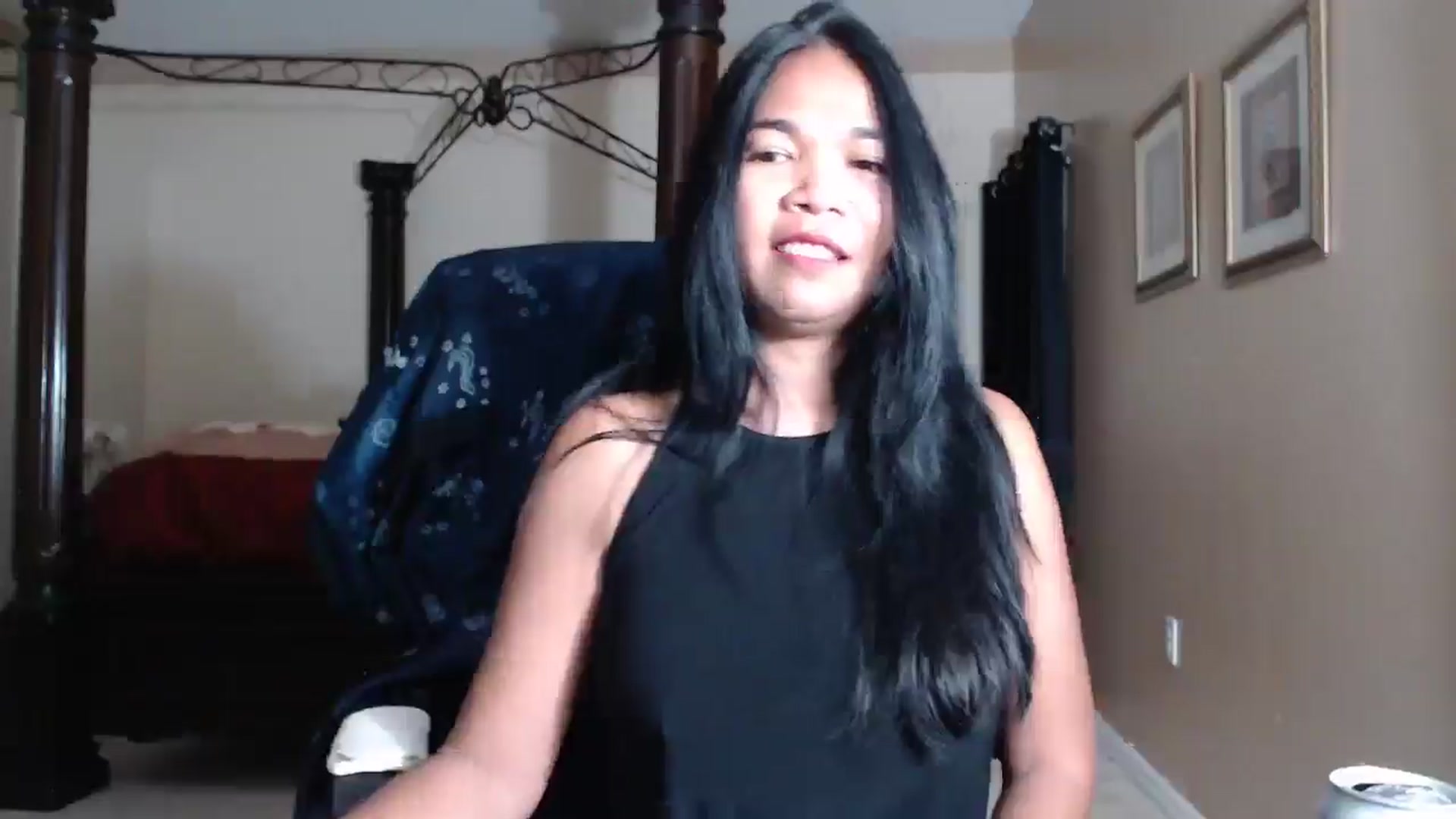 Gallery image thumbnail from Littlekai2030's myfreecams stream on, 04/17/2026, 03:23 image 19 of 20
