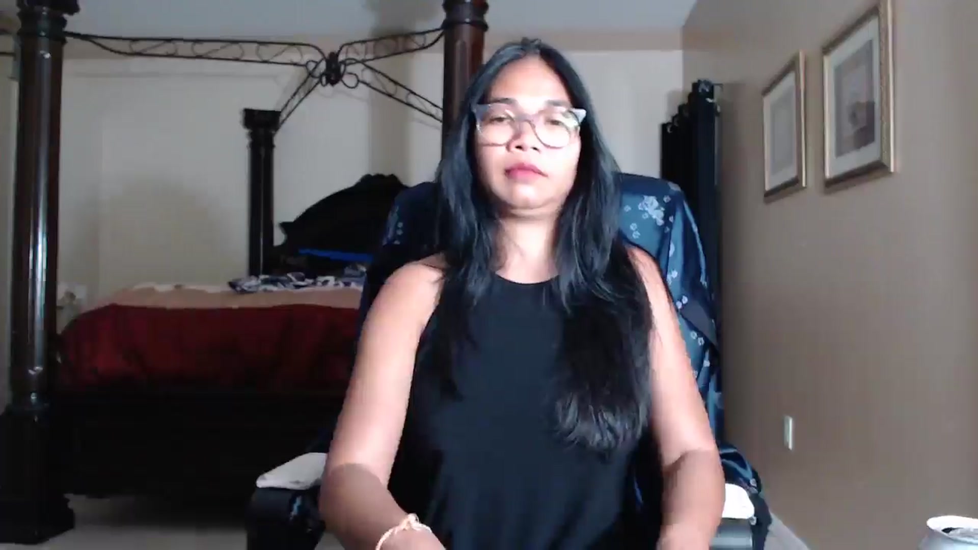 Gallery image thumbnail from Littlekai2030's myfreecams stream on, 04/17/2026, 03:23 image 2 of 20