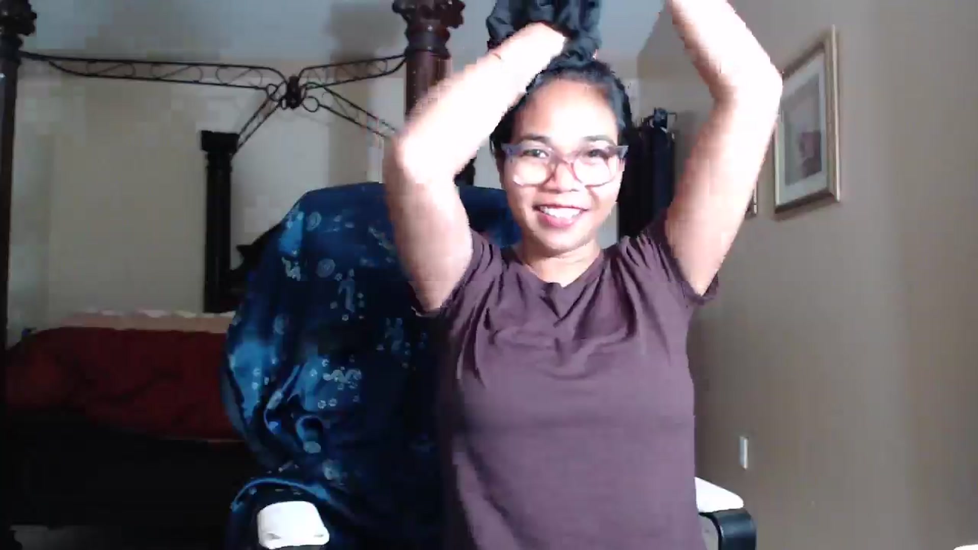 Gallery image thumbnail from Littlekai2030's myfreecams stream on, 04/20/2026, 03:30 image 13 of 20