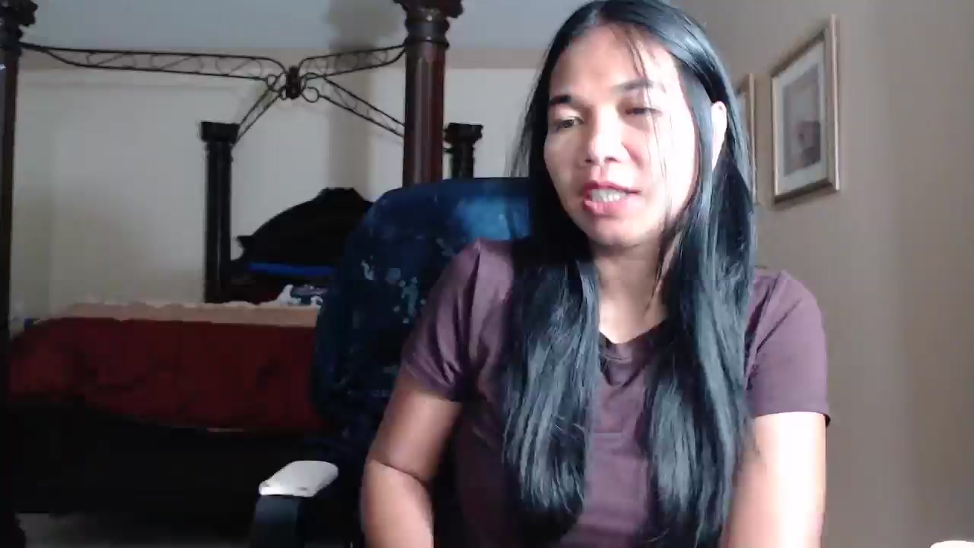 Gallery image thumbnail from Littlekai2030's myfreecams stream on, 04/20/2026, 03:30 image 17 of 20