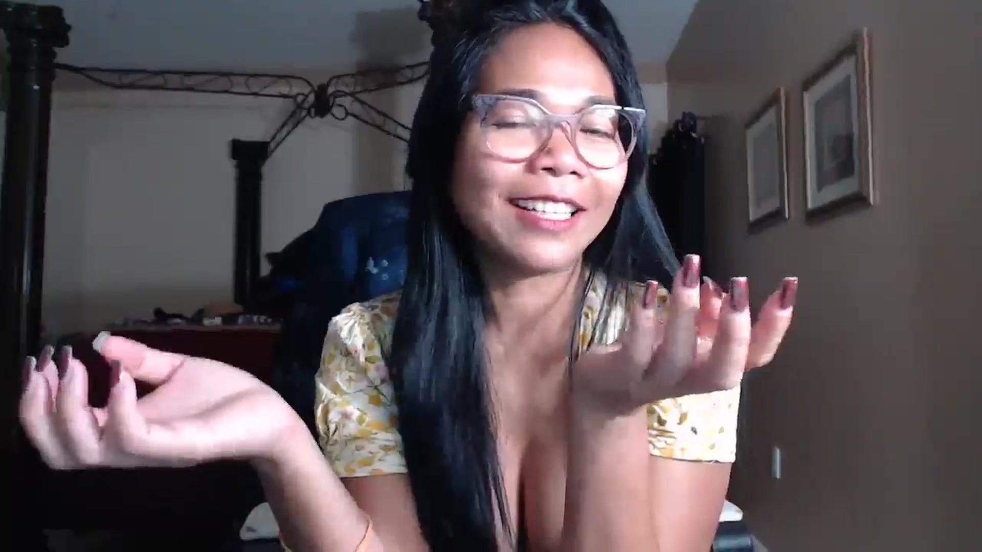 Gallery image thumbnail from Littlekai2030's myfreecams stream on, 04/21/2026, 03:38 image 15 of 20