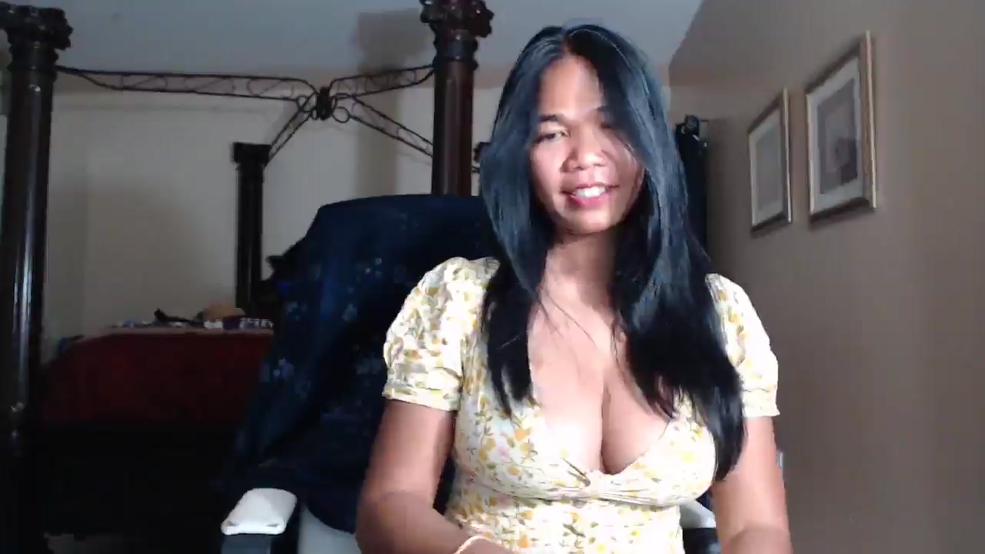 Gallery image thumbnail from Littlekai2030's myfreecams stream on, 04/21/2026, 03:38 image 9 of 20