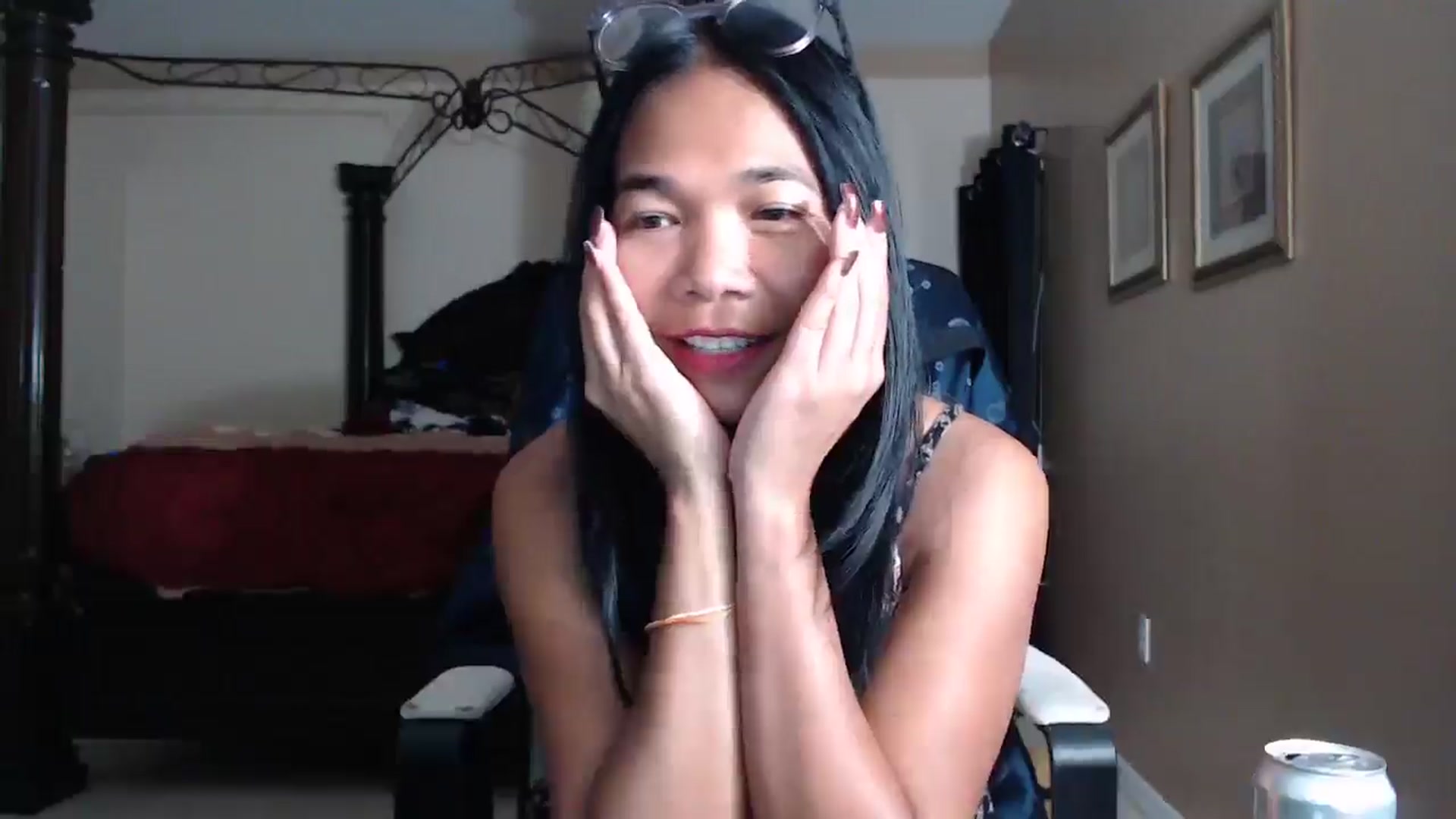 Gallery image thumbnail from Littlekai2030's myfreecams stream on, 04/22/2026, 03:53 image 17 of 20