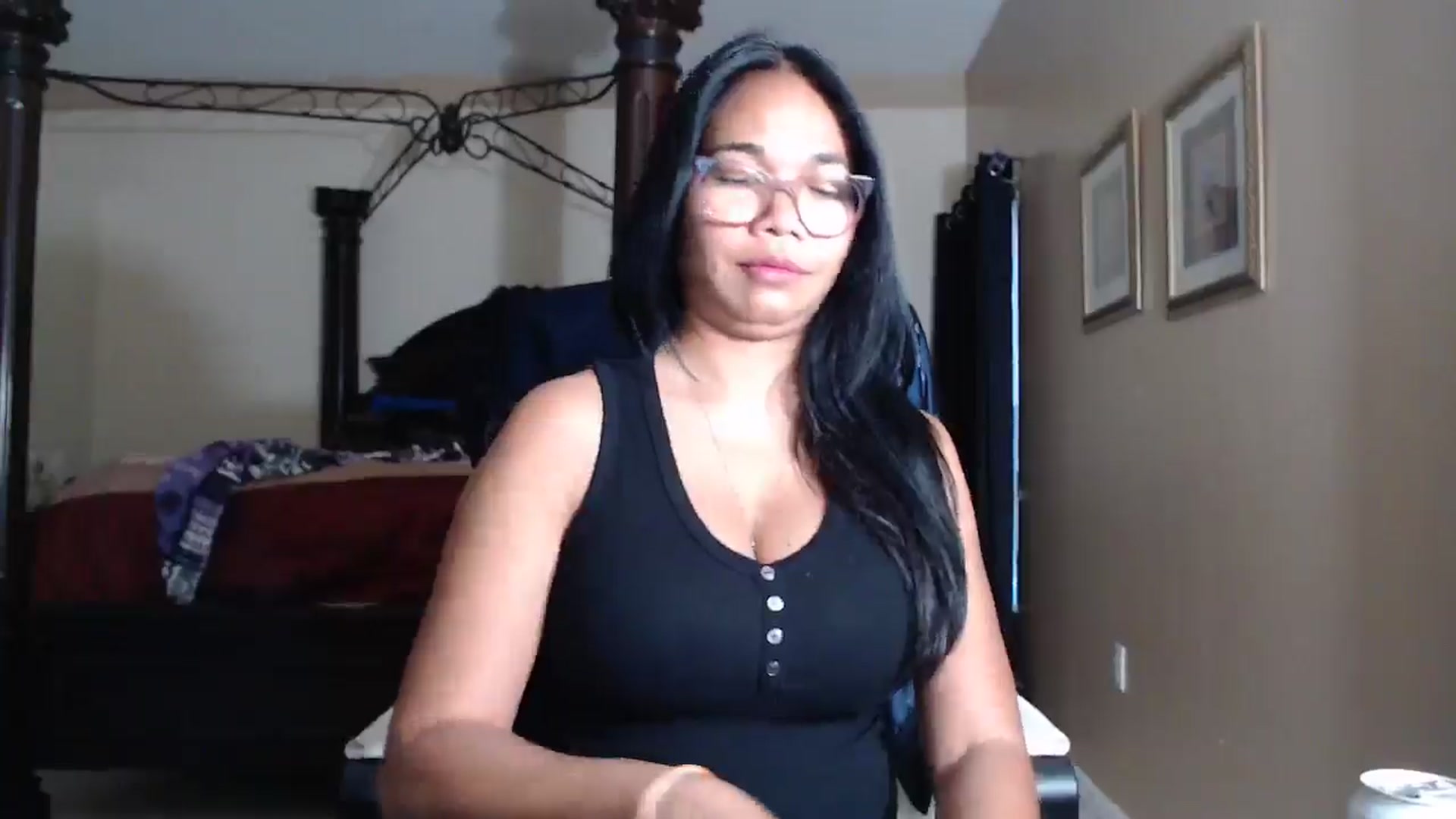 Gallery image thumbnail from Littlekai2030's myfreecams stream on, 04/27/2026, 24:00 image 19 of 20