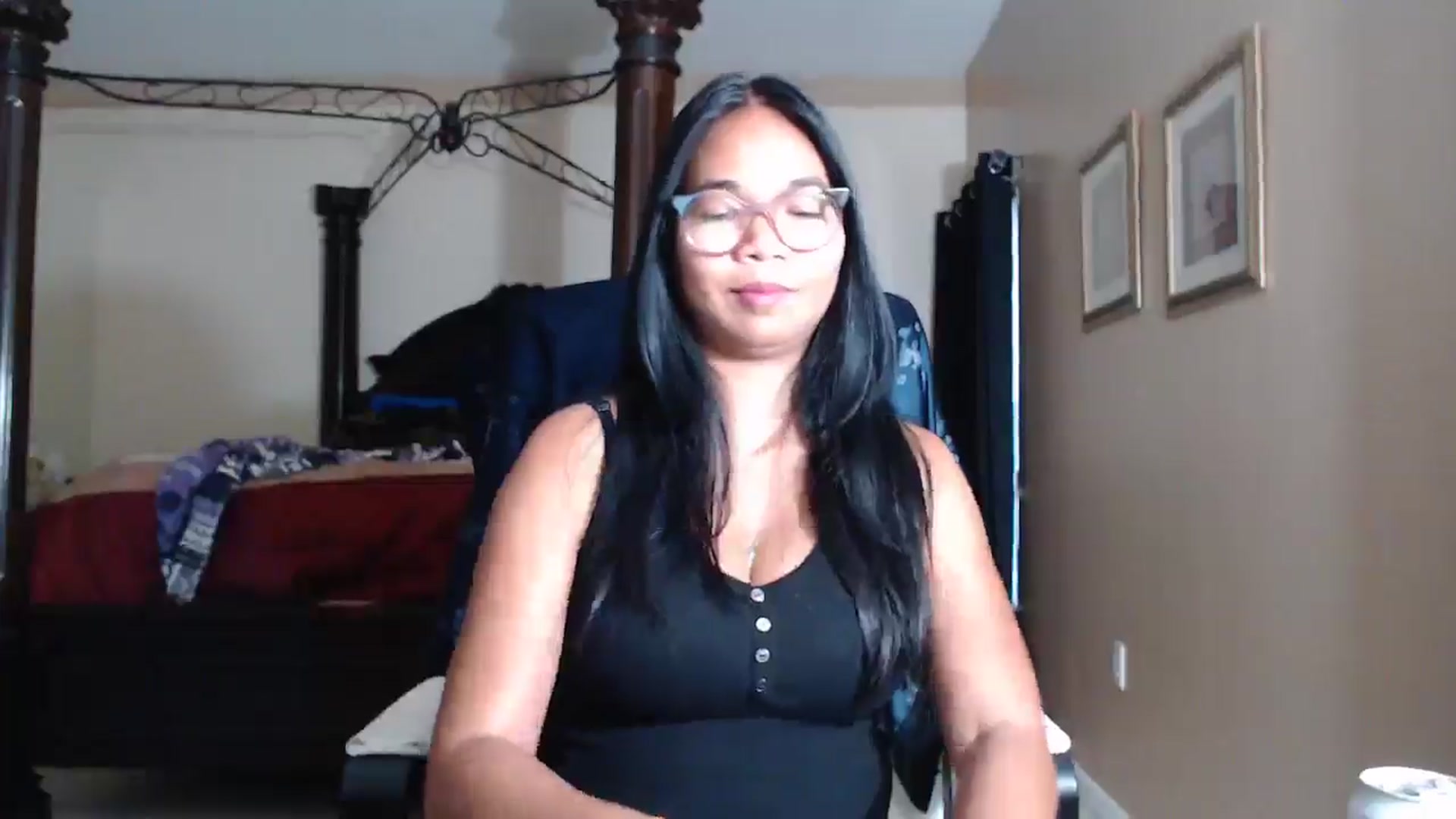 Gallery image thumbnail from Littlekai2030's myfreecams stream on, 04/27/2026, 24:00 image 13 of 20