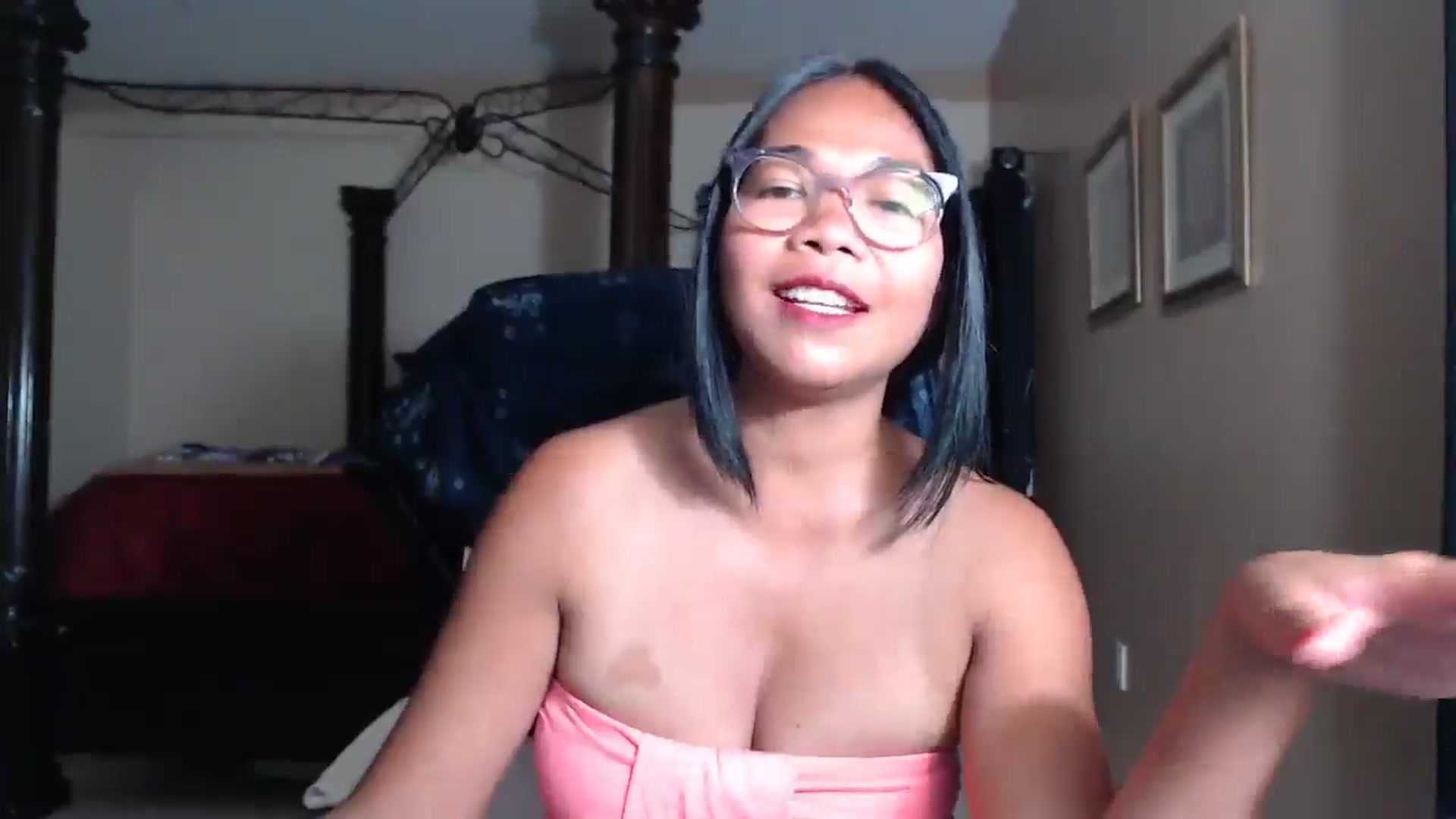 Gallery image thumbnail from Littlekai2030's myfreecams stream on, 05/04/2026, 24:18 image 5 of 20