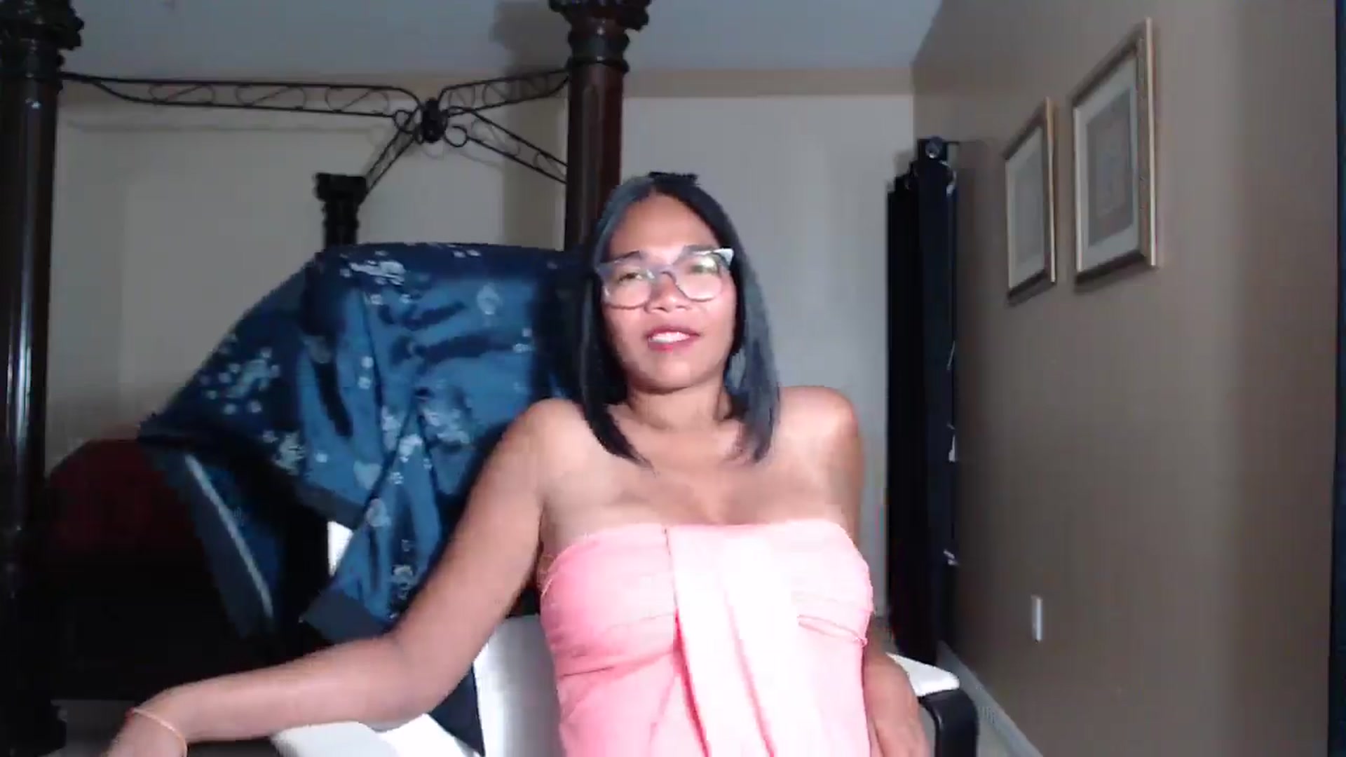 Gallery image thumbnail from Littlekai2030's myfreecams stream on, 05/04/2026, 24:18 image 6 of 20