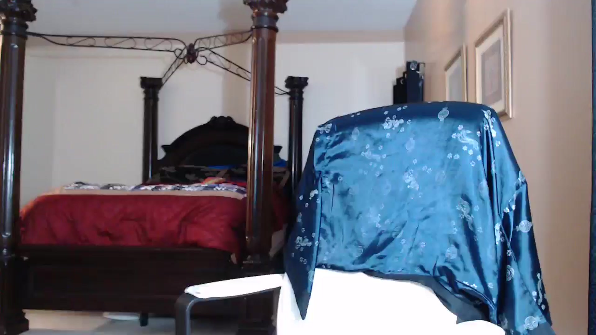 Gallery image thumbnail from Littlekai2030's myfreecams stream on, 05/04/2026, 24:18 image 19 of 20