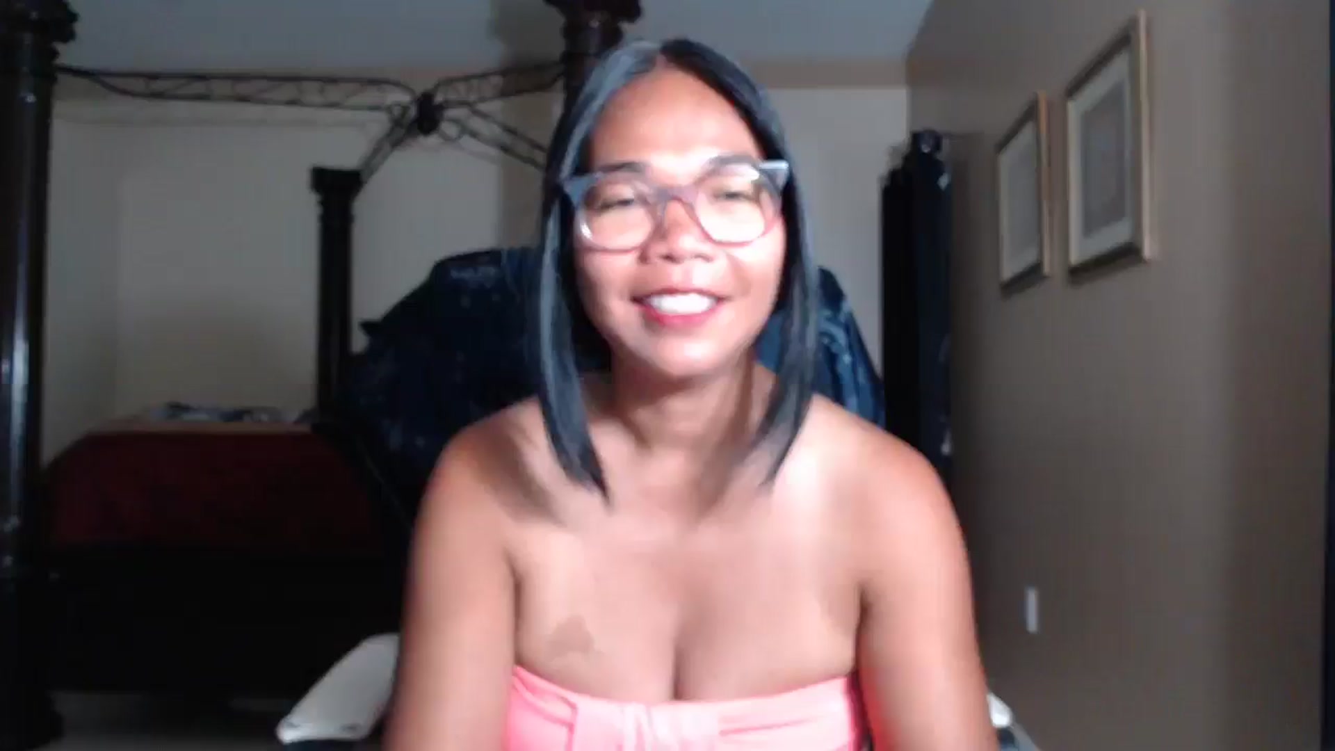 Gallery image thumbnail from Littlekai2030's myfreecams stream on, 05/04/2026, 24:18 image 1 of 20