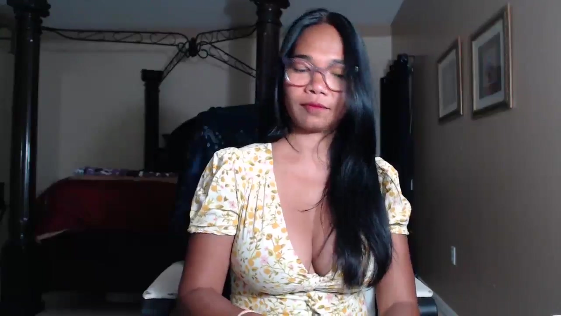 Gallery image thumbnail from Littlekai2030's myfreecams stream on, 05/05/2026, 03:47 image 6 of 20